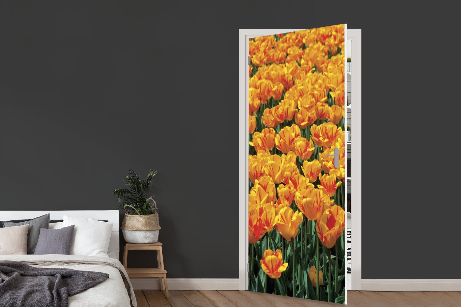 MuchoWow Türtapete Orangefarbenes Türaufkleber, Tür, Matt, für St), cm Fototapete Tulpenfeld, bedruckt, (1 75x205
