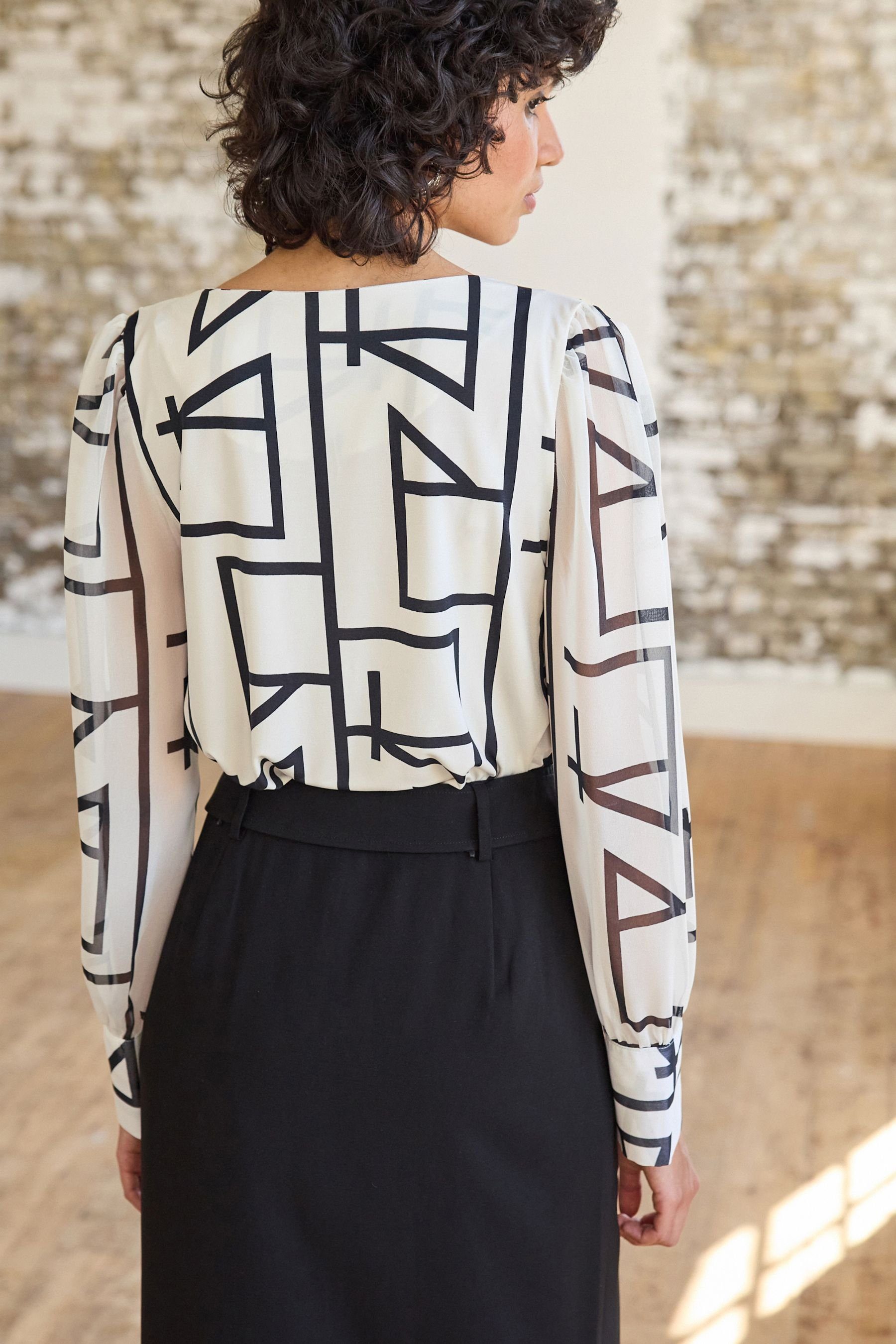 Next Blusenshirt Langärmelige Rundhalsbluse mit Bündchen (1-tlg)