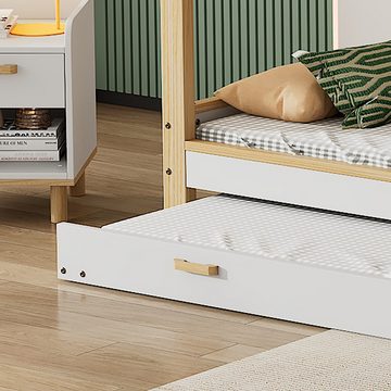 IDEASY Hausbett Kinderbett, ausgestattet mit Nachttischen, Kommode, weiß + holzfarben, ausziehbares Ausziehbett, Dachdesign