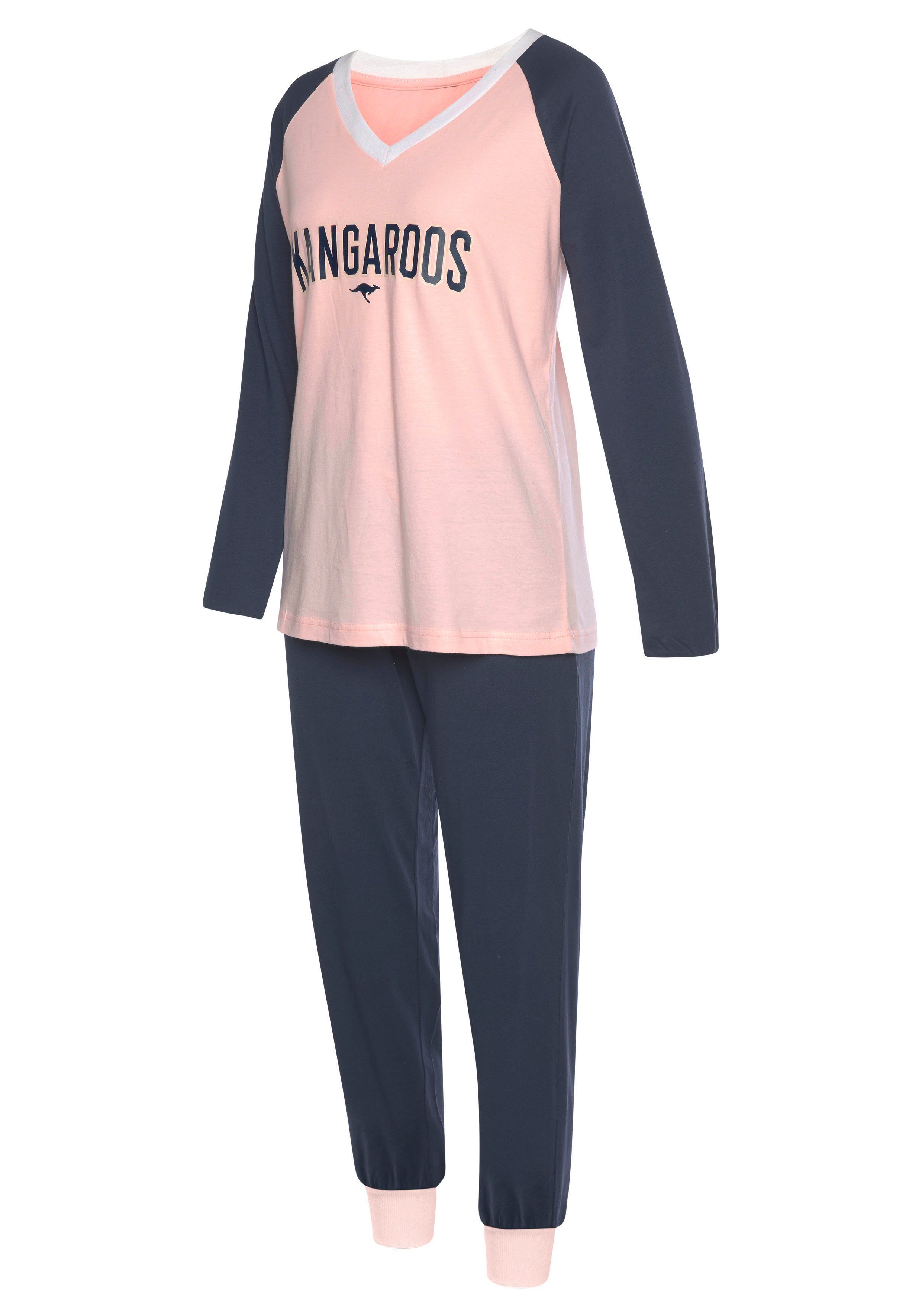 KangaROOS Pyjama (2 Raglanärmeln tlg., kontrastfarbenen 1 rosa-dunkelblau Stück) mit