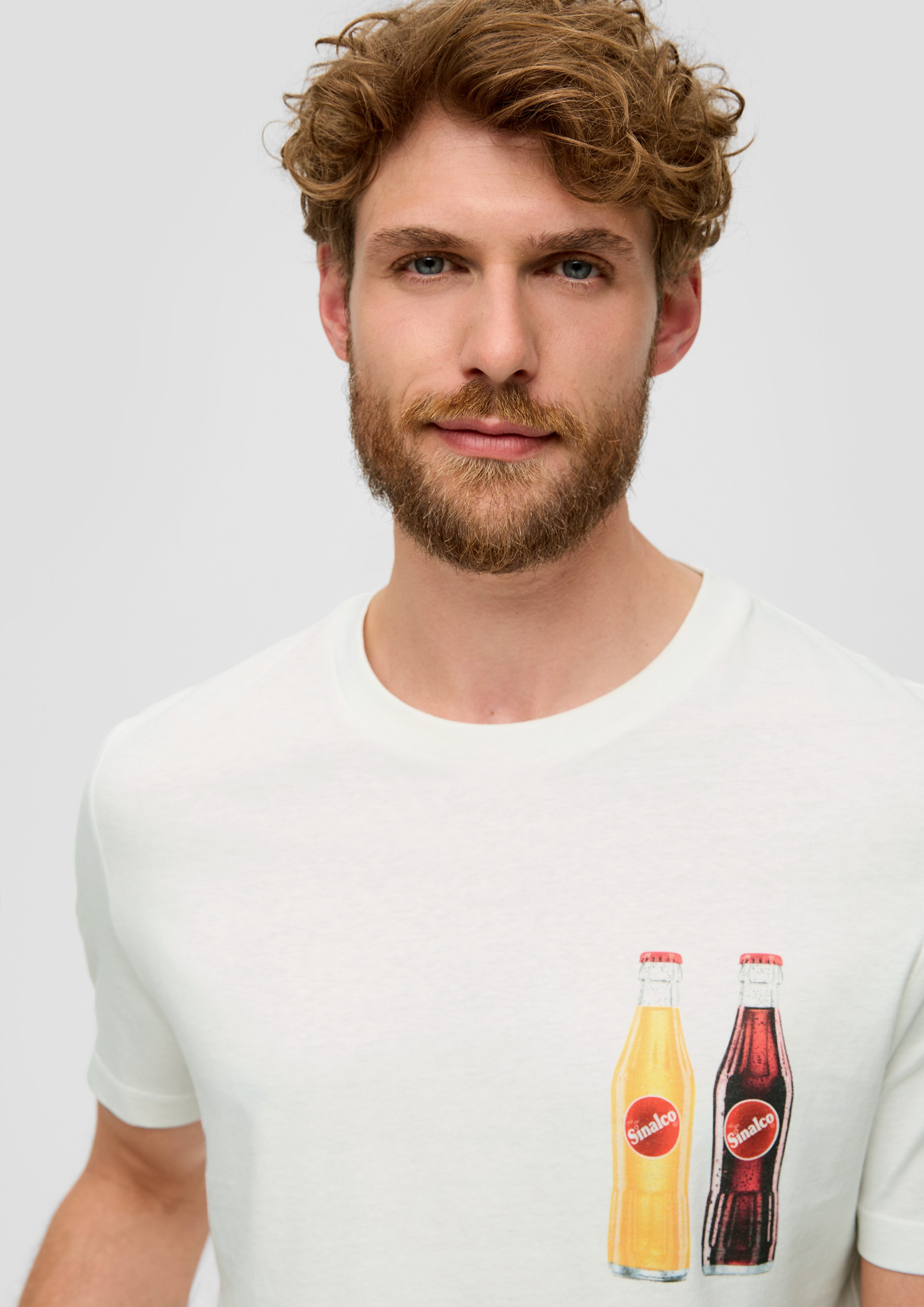 s.Oliver Kurzarmshirt T-Shirt mit Sinalco®-Print Artwork günstig online kaufen