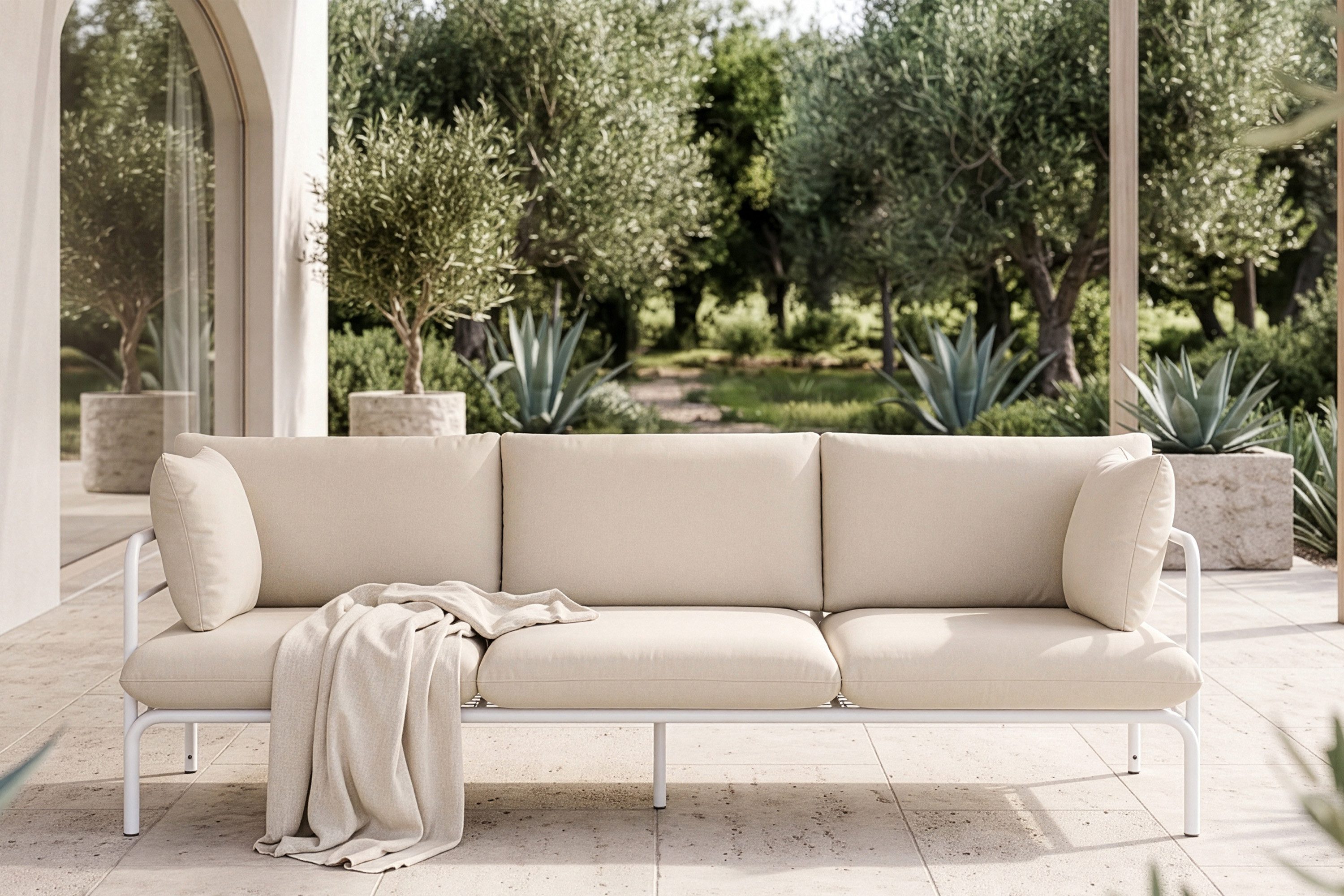 KONSIMO® Loungesofa RAMBE Sofa 3-Personen, Superrobuste Bezugsstoffe, Gartensofa, lackierter Stahlrahmen, hergestellt in der EU