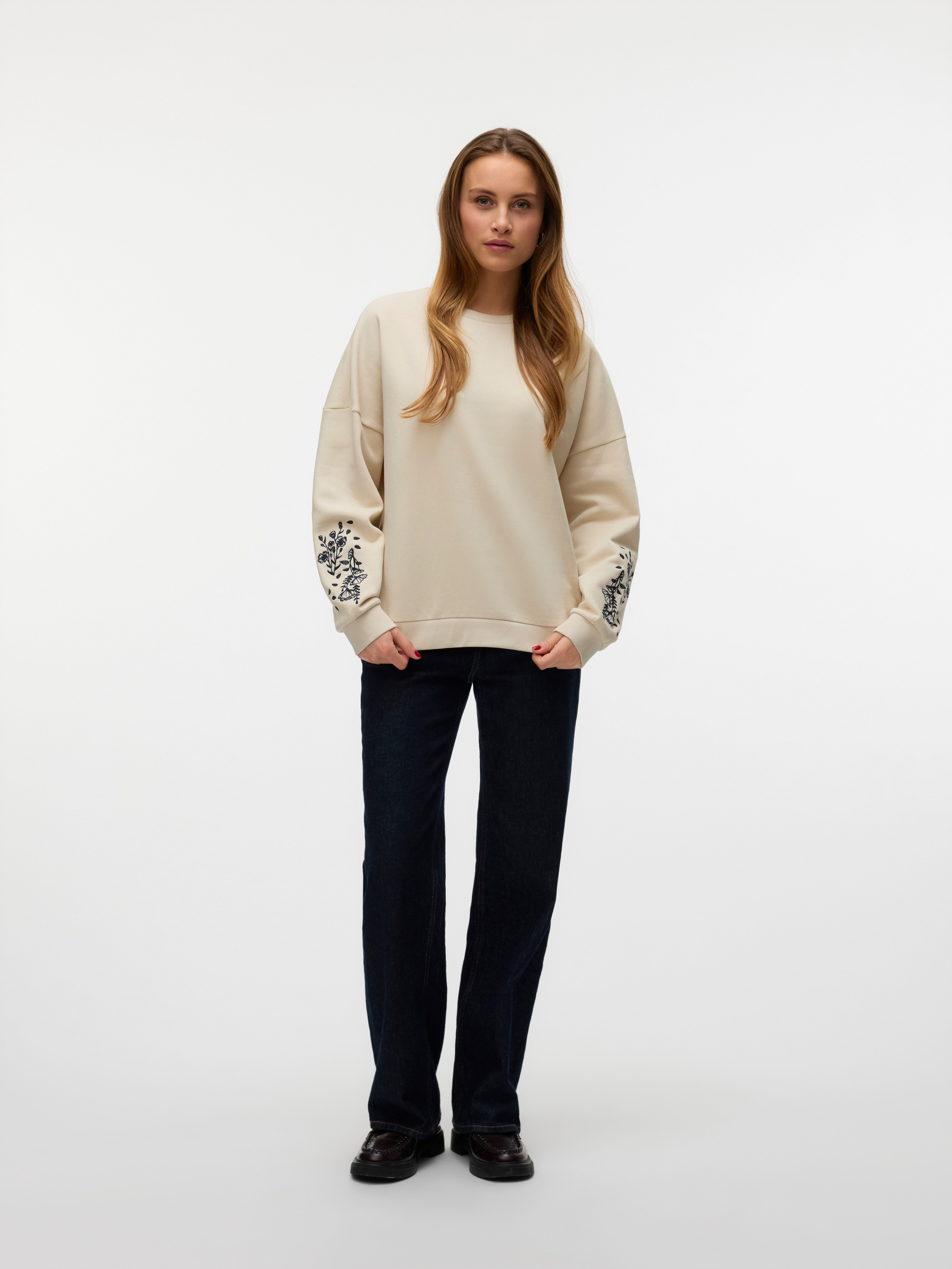 Vero Moda Sweatshirt VMKAROL BEA LS SWEAT BOX JRS GA mit Blumendruck