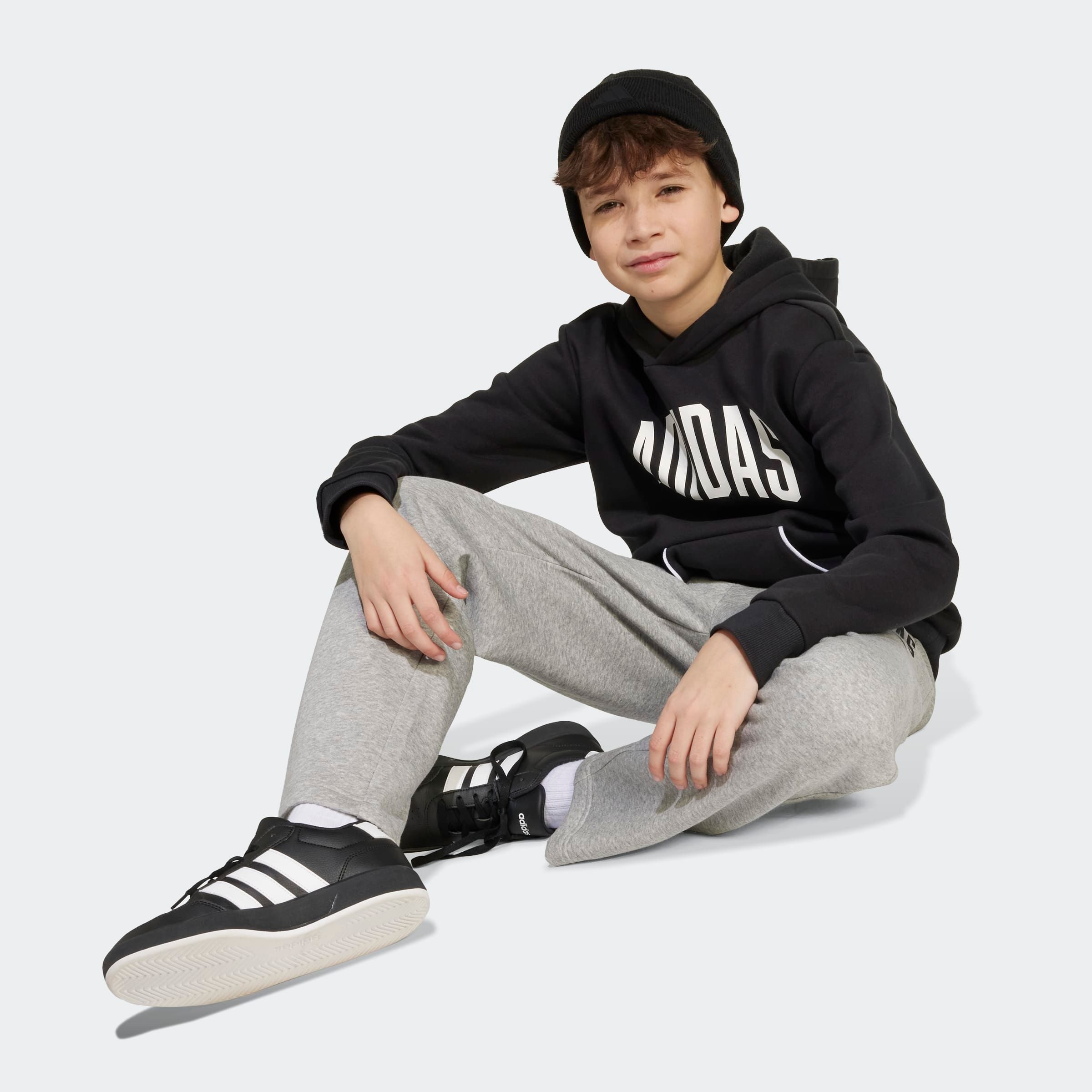 adidas Sportswear Kapuzensweatshirt SEASONALS ESSENTIALS COLLEGIATE TYPOGRAPHY KIDS HOODIE