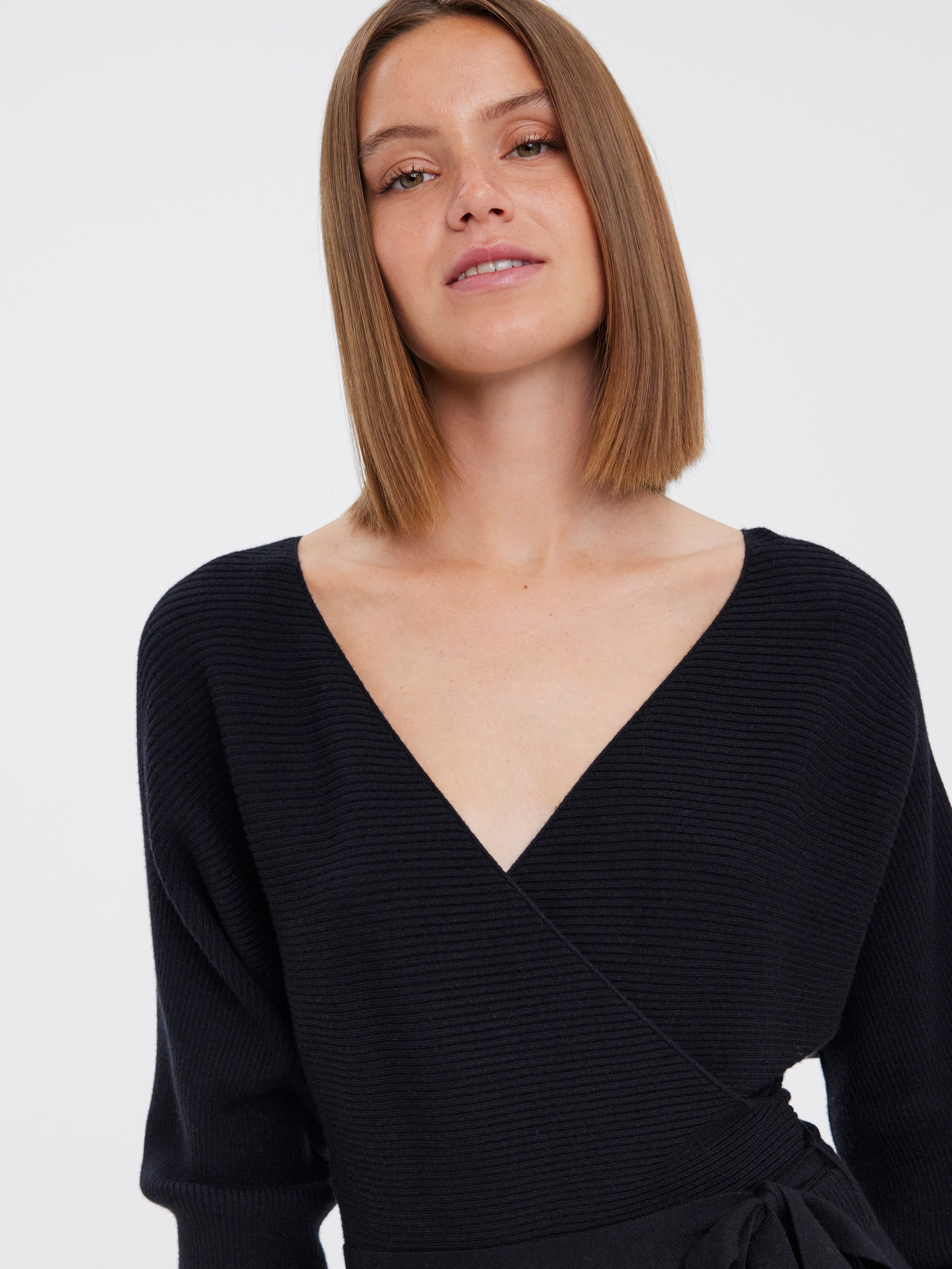 Vero Moda Strickkleid VMHOLLYREM LS V-NECK DRESS GA NOOS