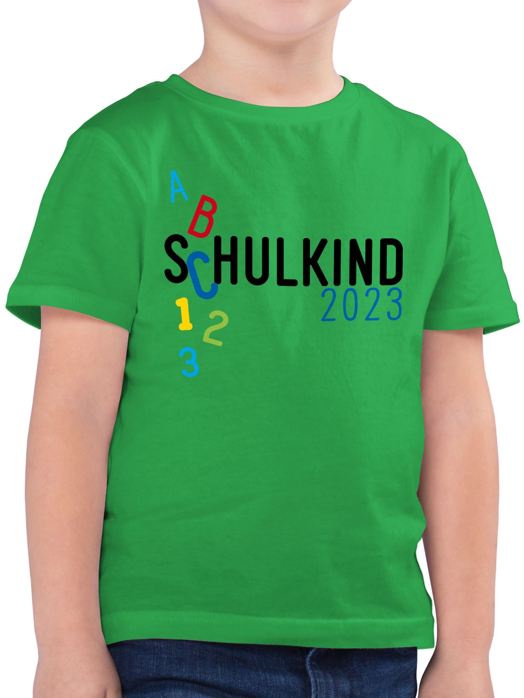 Shirtracer T-Shirt Schulkind 2023 ABC blau Einschulung Junge Schulanfang Geschenke 1 Grün