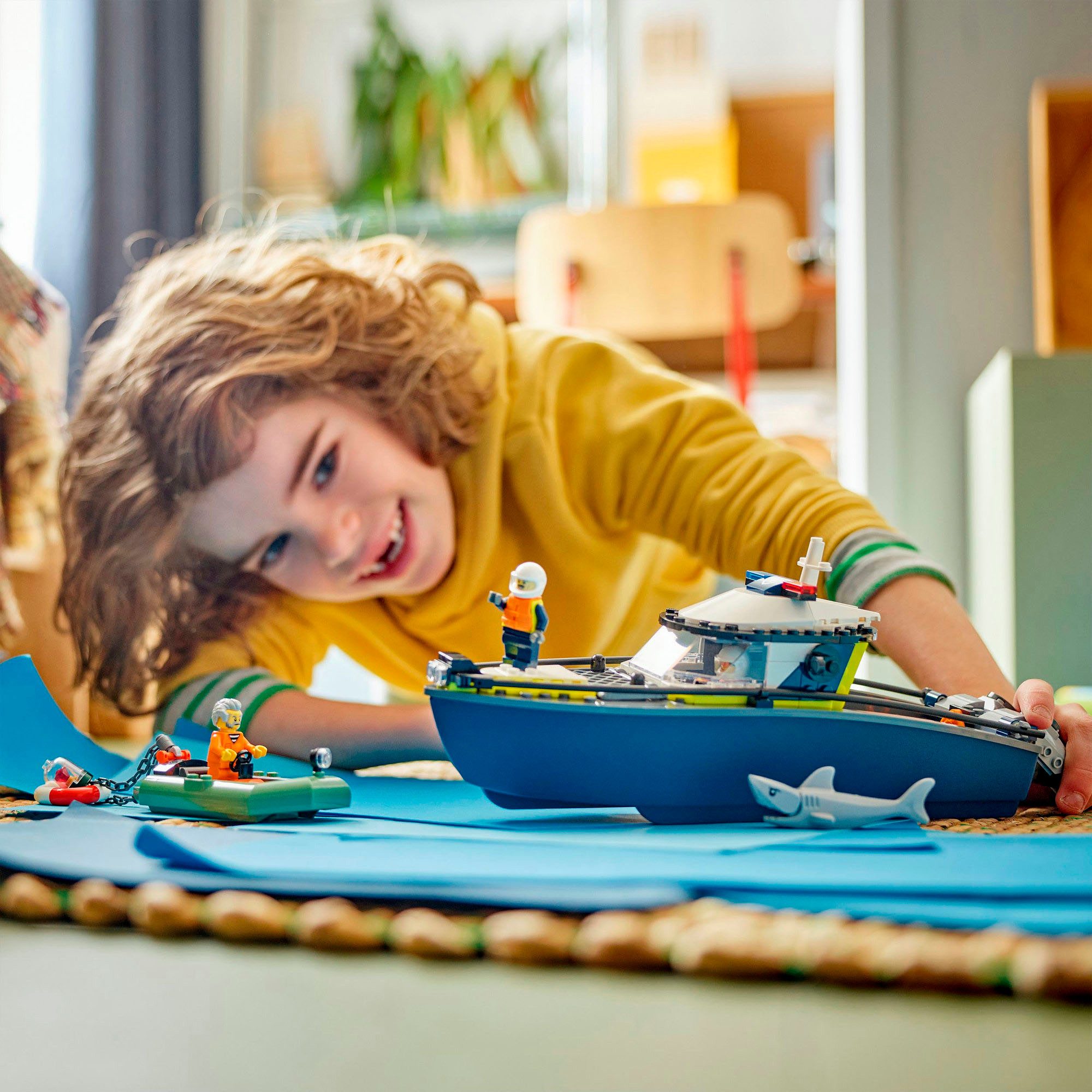 LEGO® Verfolgungsjagd im Polizeiboot (60456), LEGO City Konstruktionsspiels günstig online kaufen