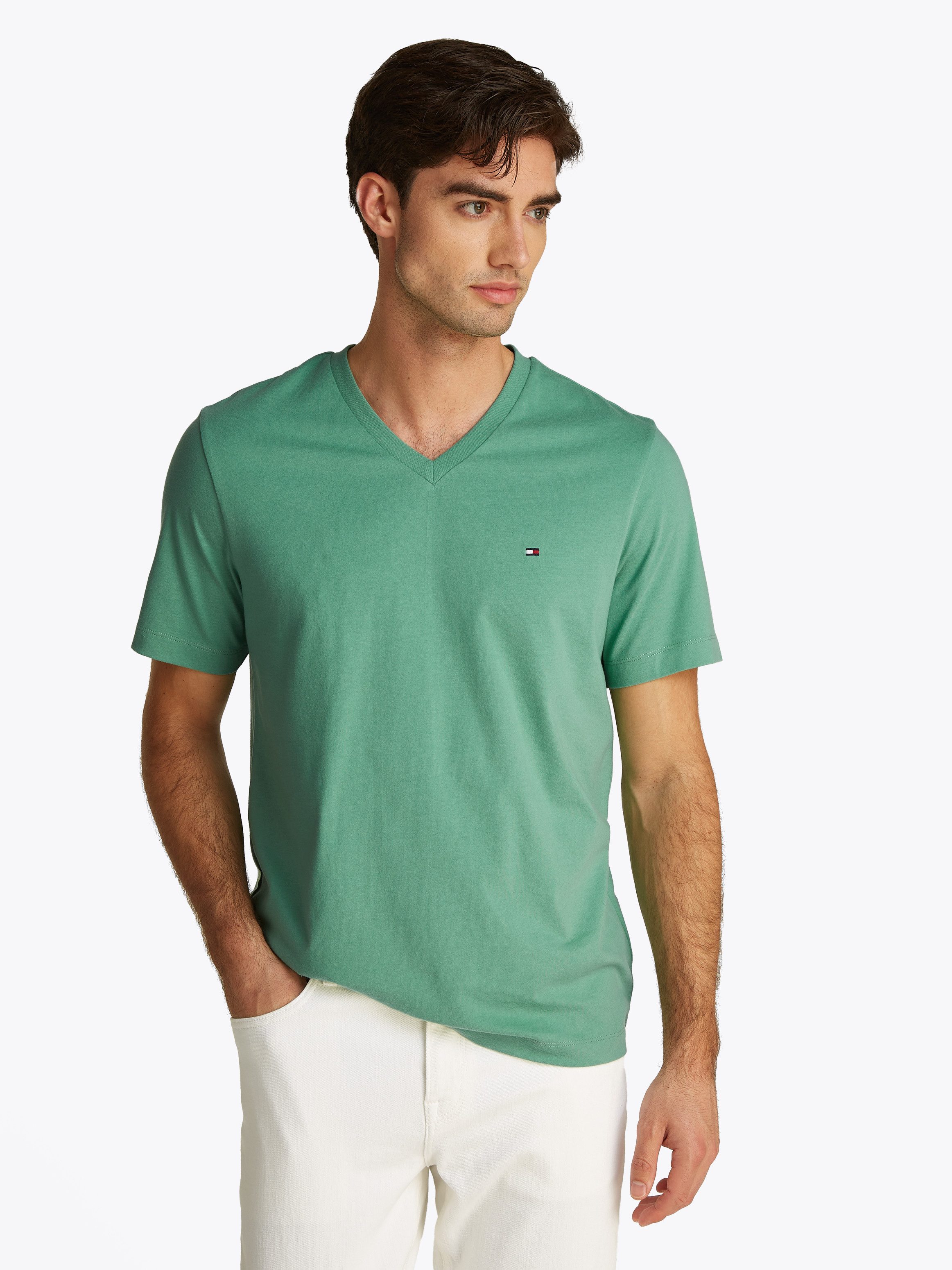 Tommy Hilfiger V-Shirt ESSENTIAL V-NECK TEE mit V-Ausschnitt und Markenlabe günstig online kaufen