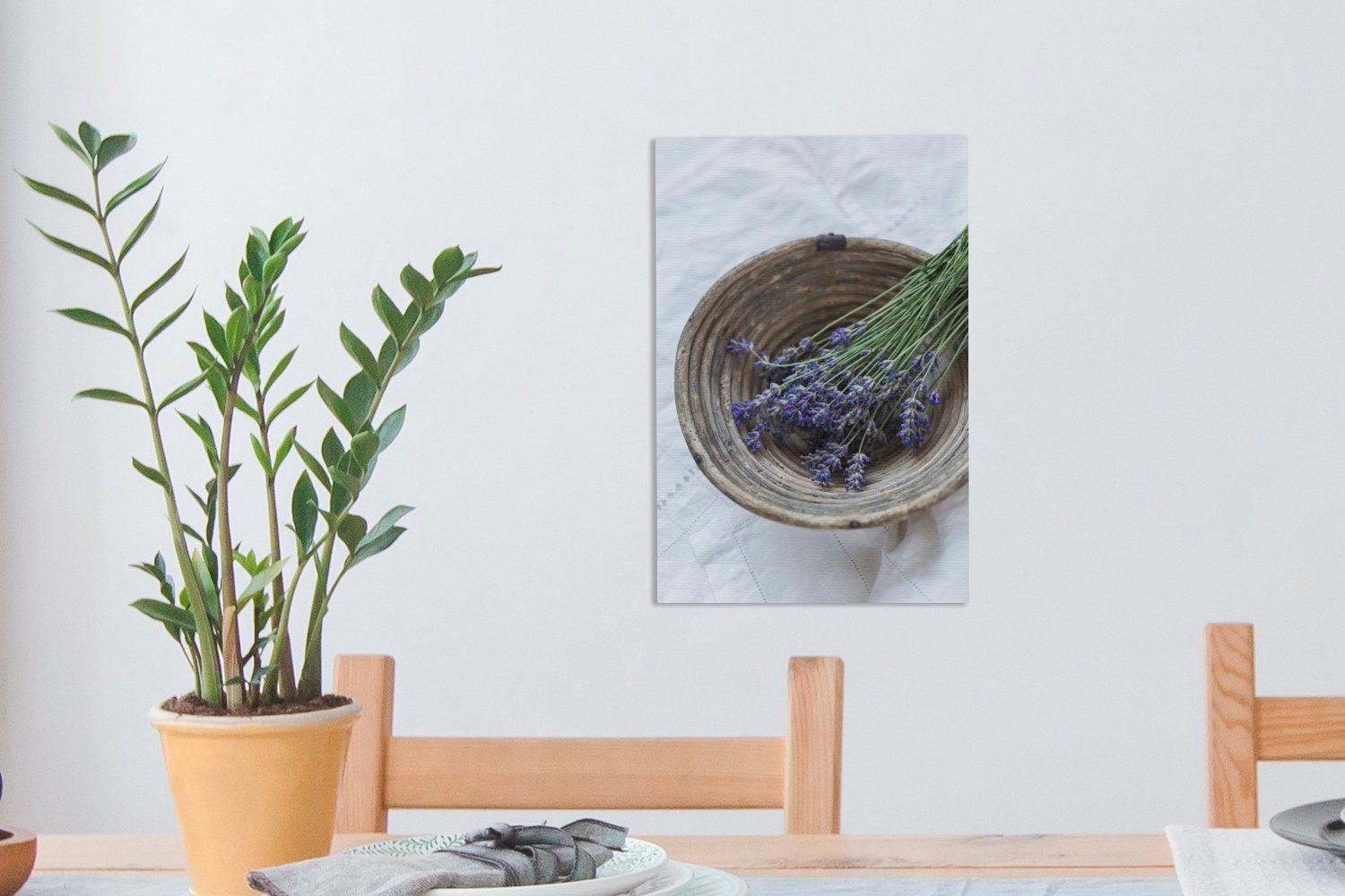 Lavendel Leinwandbild in einem Gemälde, Leinwandbild OneMillionCanvasses® 20x30 St), Zackenaufhänger, Körbchen cm Thermalbad, (1 im fertig inkl. bespannt