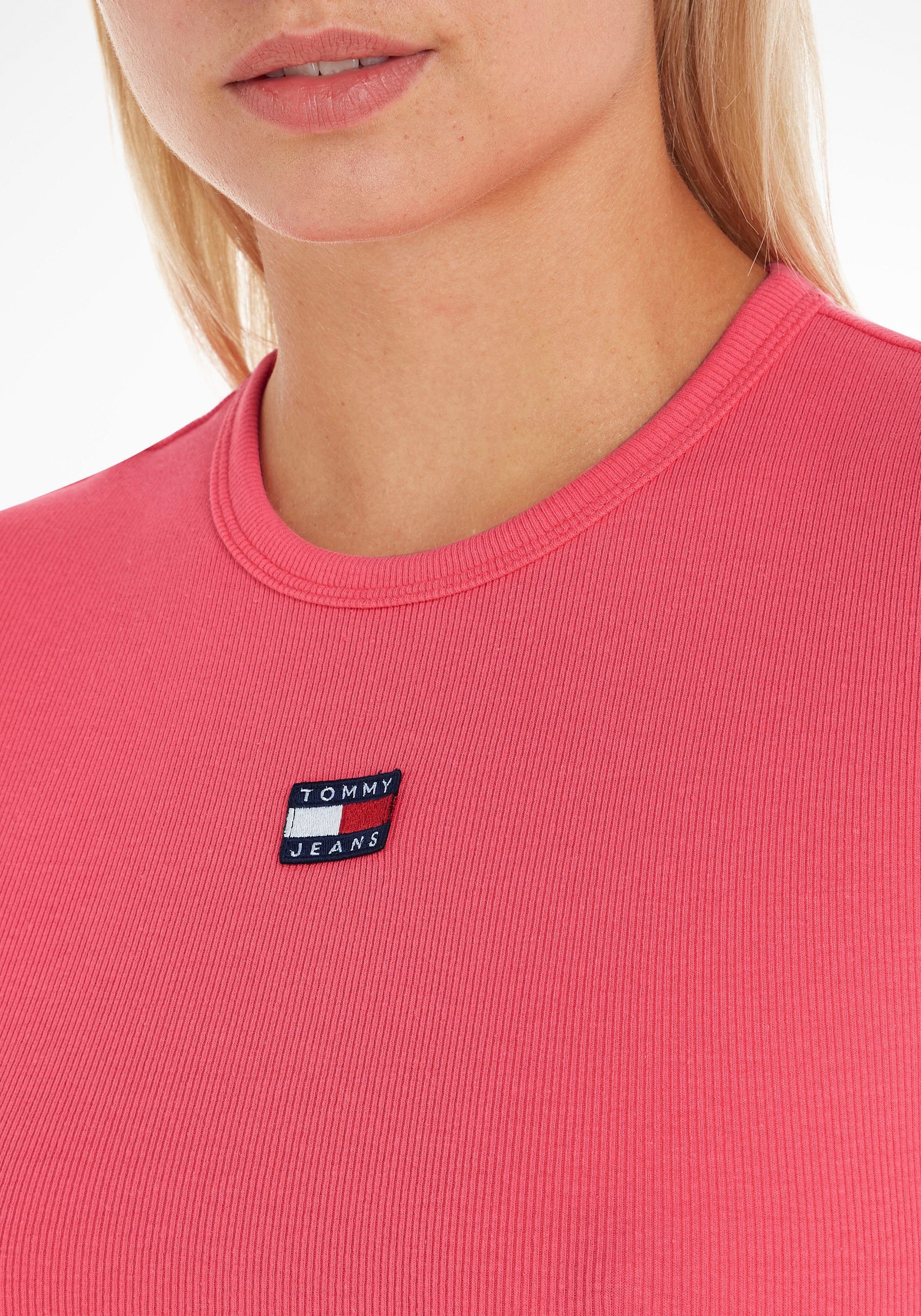 mit RIB T-Shirt XS Laser-Pink Tommy Jeans TJW Logo-Badge BADGE BBY
