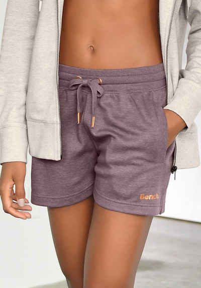 Bench. Loungewear Relaxshorts -Kurze Sweathose mit kurzen Seitenschlitzen und seitliche Taschen, Loungeanzug