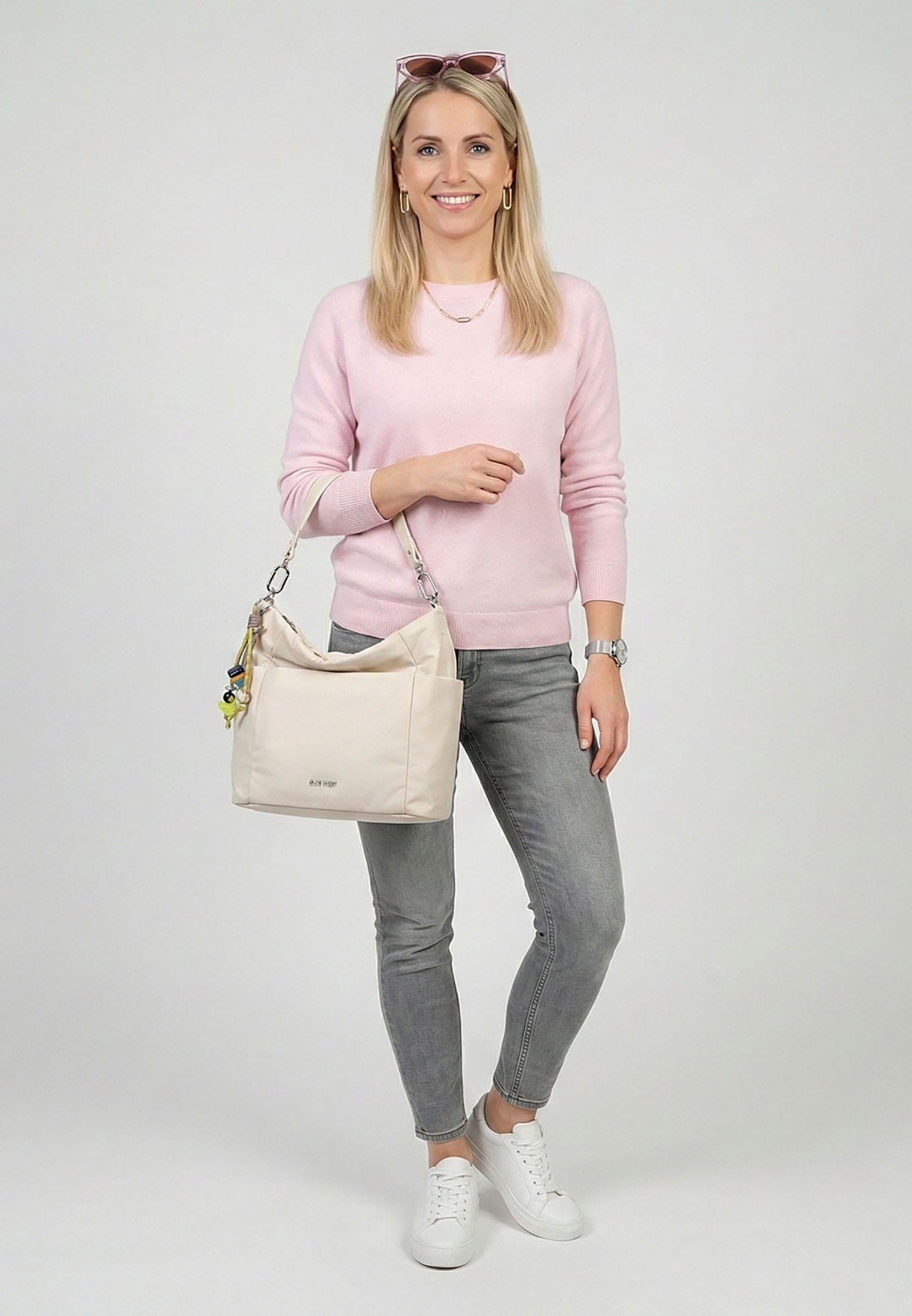 SURI FREY Beuteltasche SFY Sissy, Single Lettering