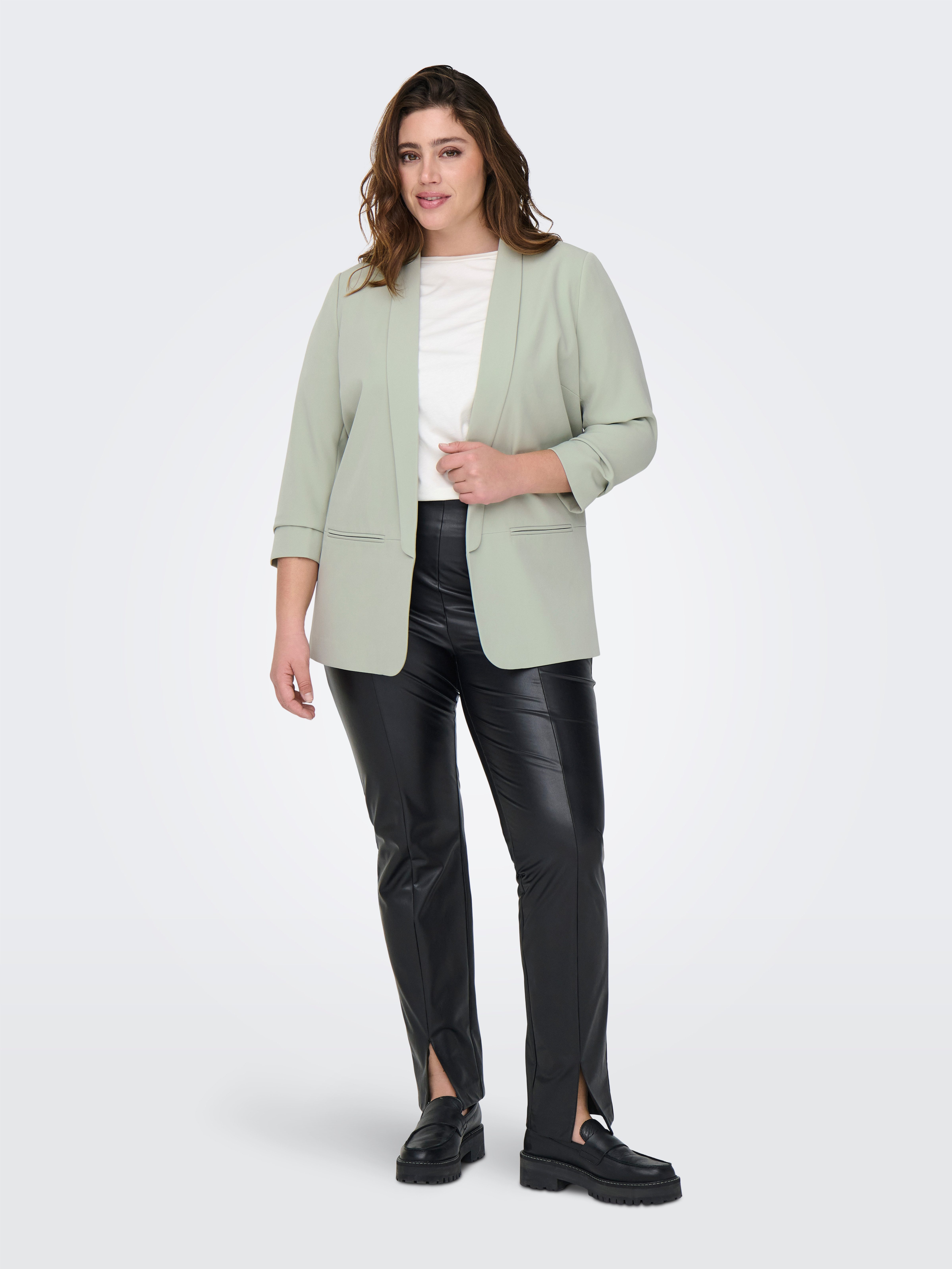 ONLY CARMAKOMA Kurzblazer CARELLY 3/4 LIFE BLAZER WVN Kunstfaser mit Stretch