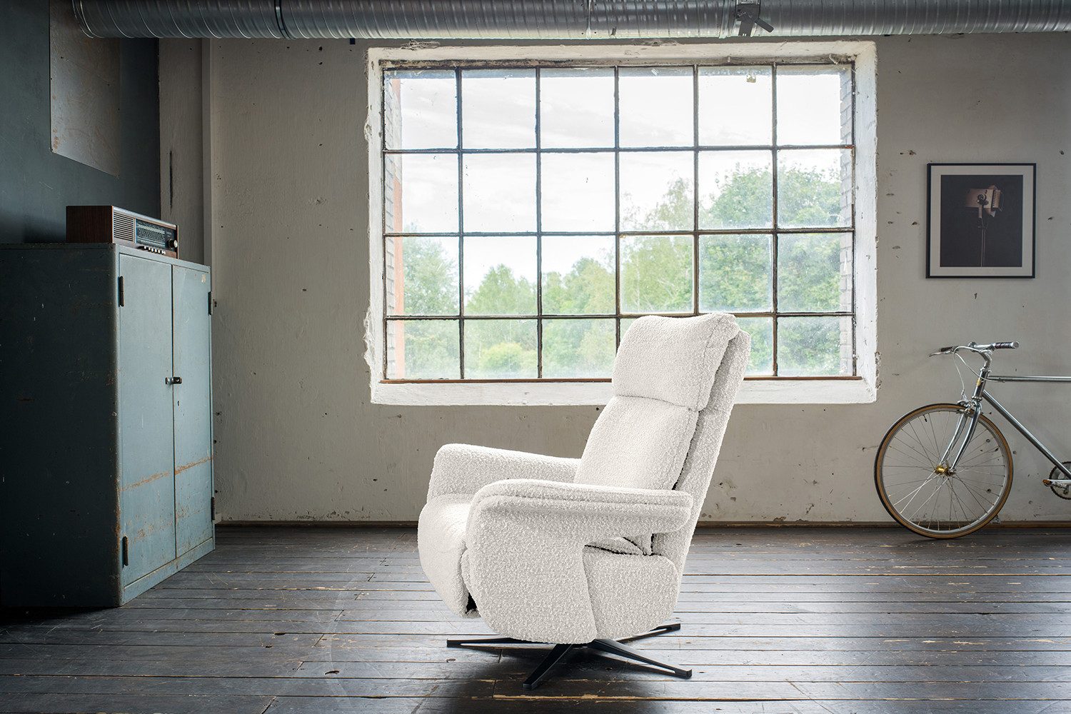 KAWOLA Relaxsessel NAMA Komfort Drehsessel – Bouclé Stoff hellgrau - Bequem, 360° drehbar, Relaxfunktion, verstellbare Kopfstütze