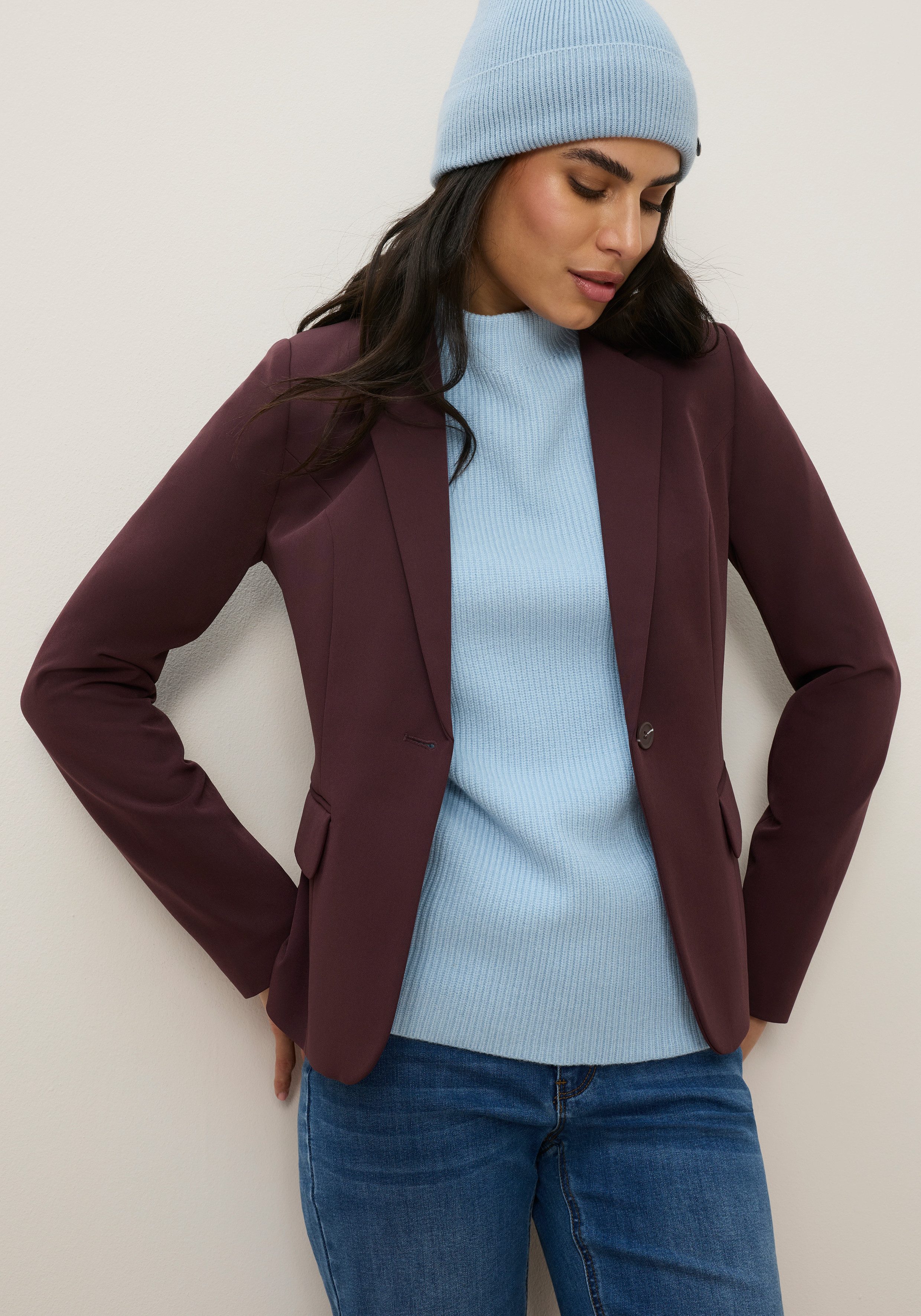 Tamaris Kurzblazer mit figurbetonter Passform in Trendfarben - mit passender Hose