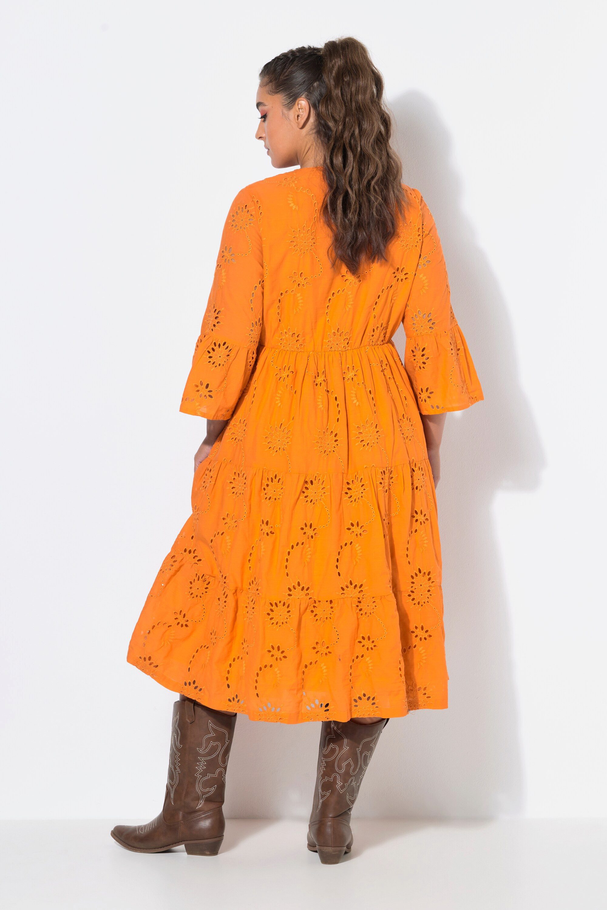 Studio Untold Midikleid Midikleid Lochstickerei Volants 3/4-Ärmel