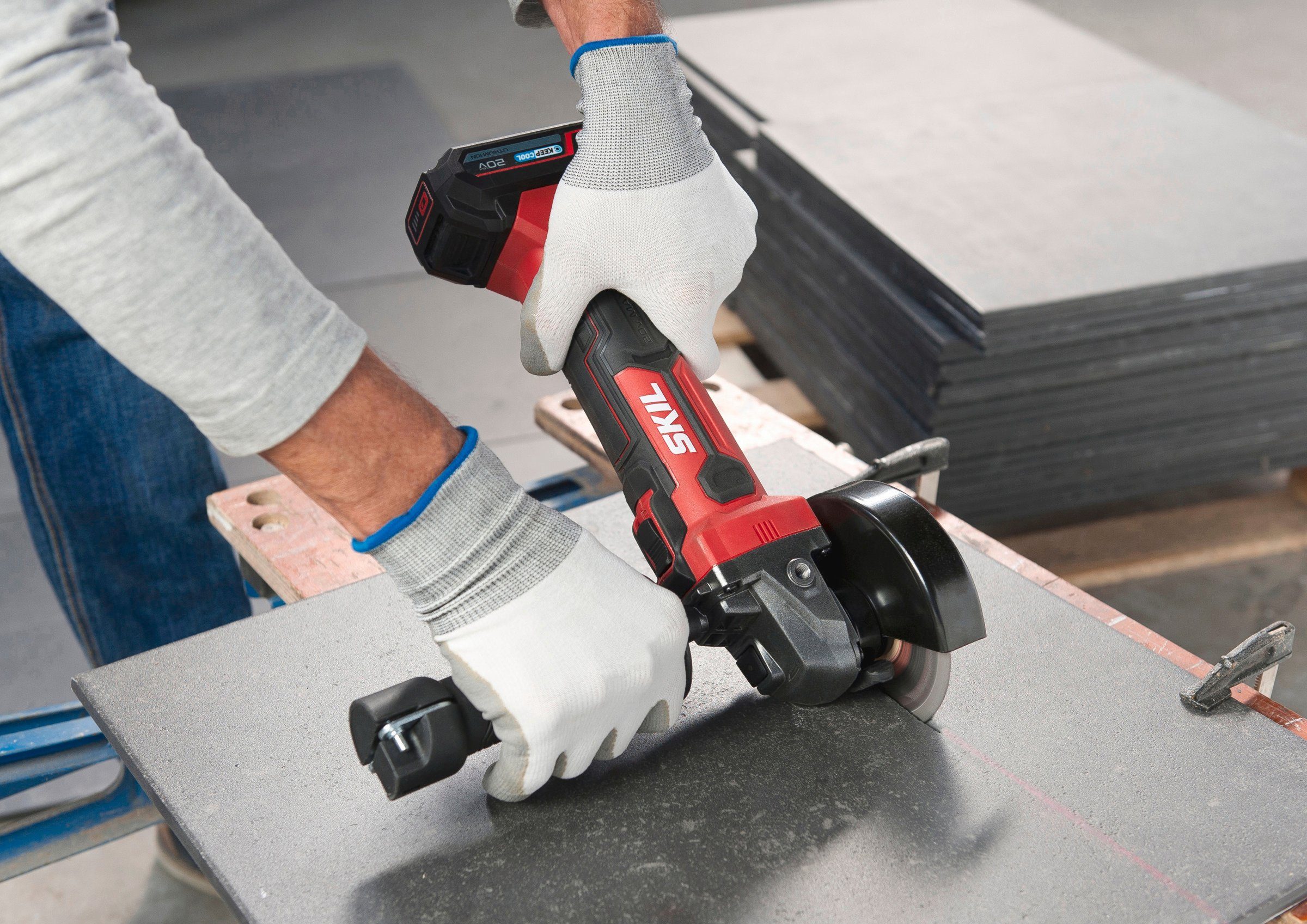 SKIL Akku-Winkelschleifer SKIL Akku-Winkelschleifer 3920 CA (ohne Akku, Schutzhaube, 8500 min-1