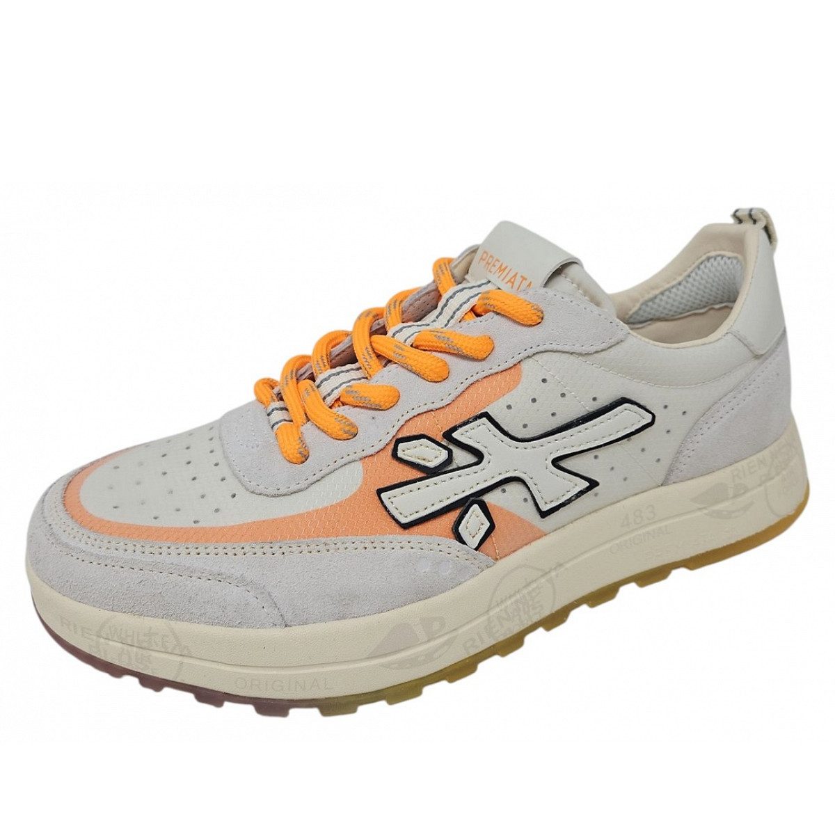 Sneaker