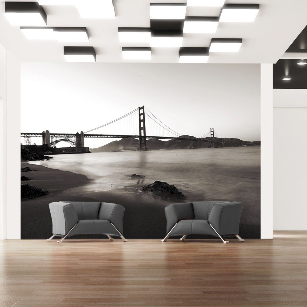 KUNSTLOFT Vliestapete San Francisco: Golden Gate in Schwarz und Weiß 2.5x1.93 m, halb-matt, lichtbeständige Design Tapete