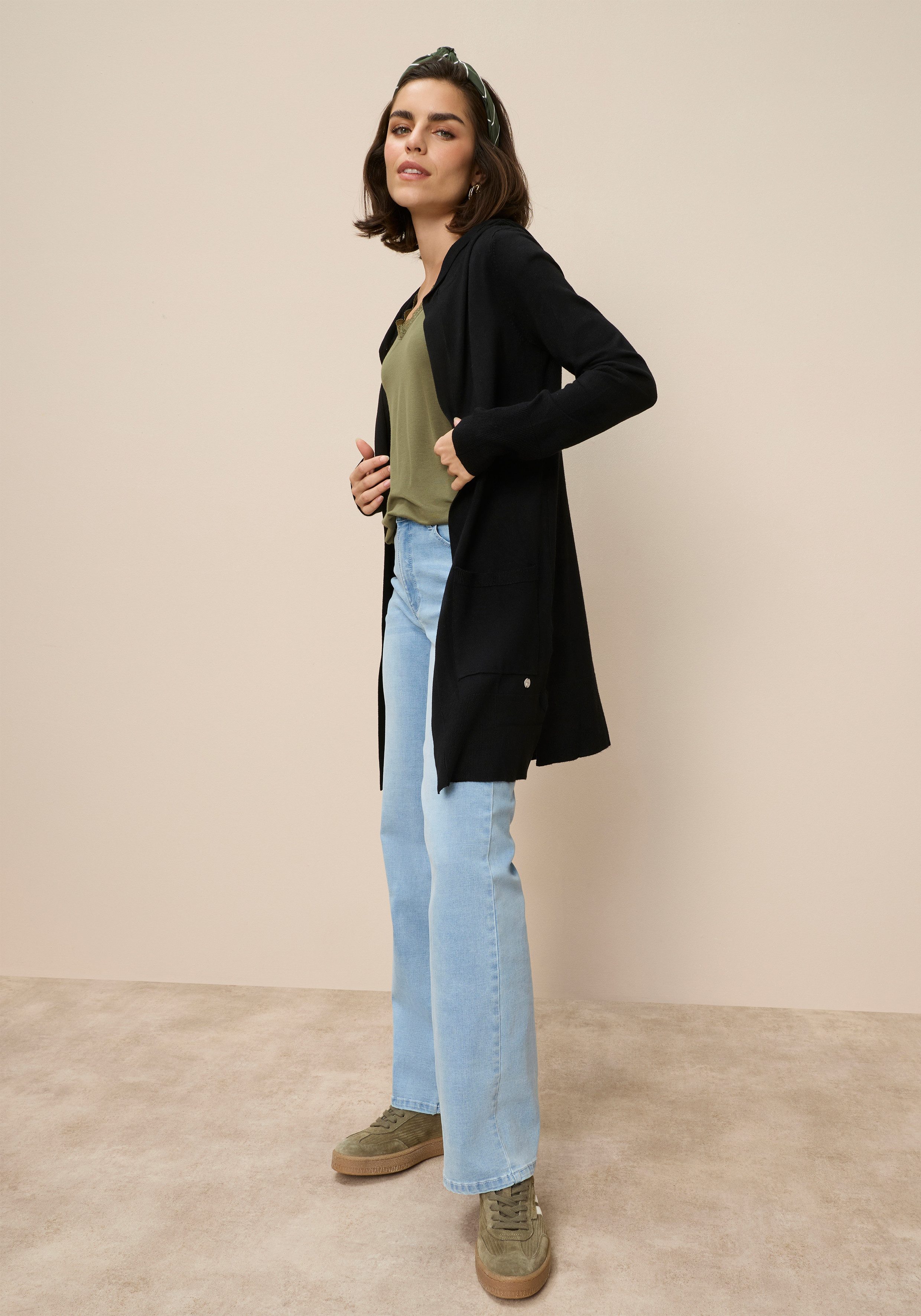 Tamaris Longstrickjacke aus weicher Viskosemischung mit Kapuze, aus angenehmer Viskosemischung – Bild 5 von 5