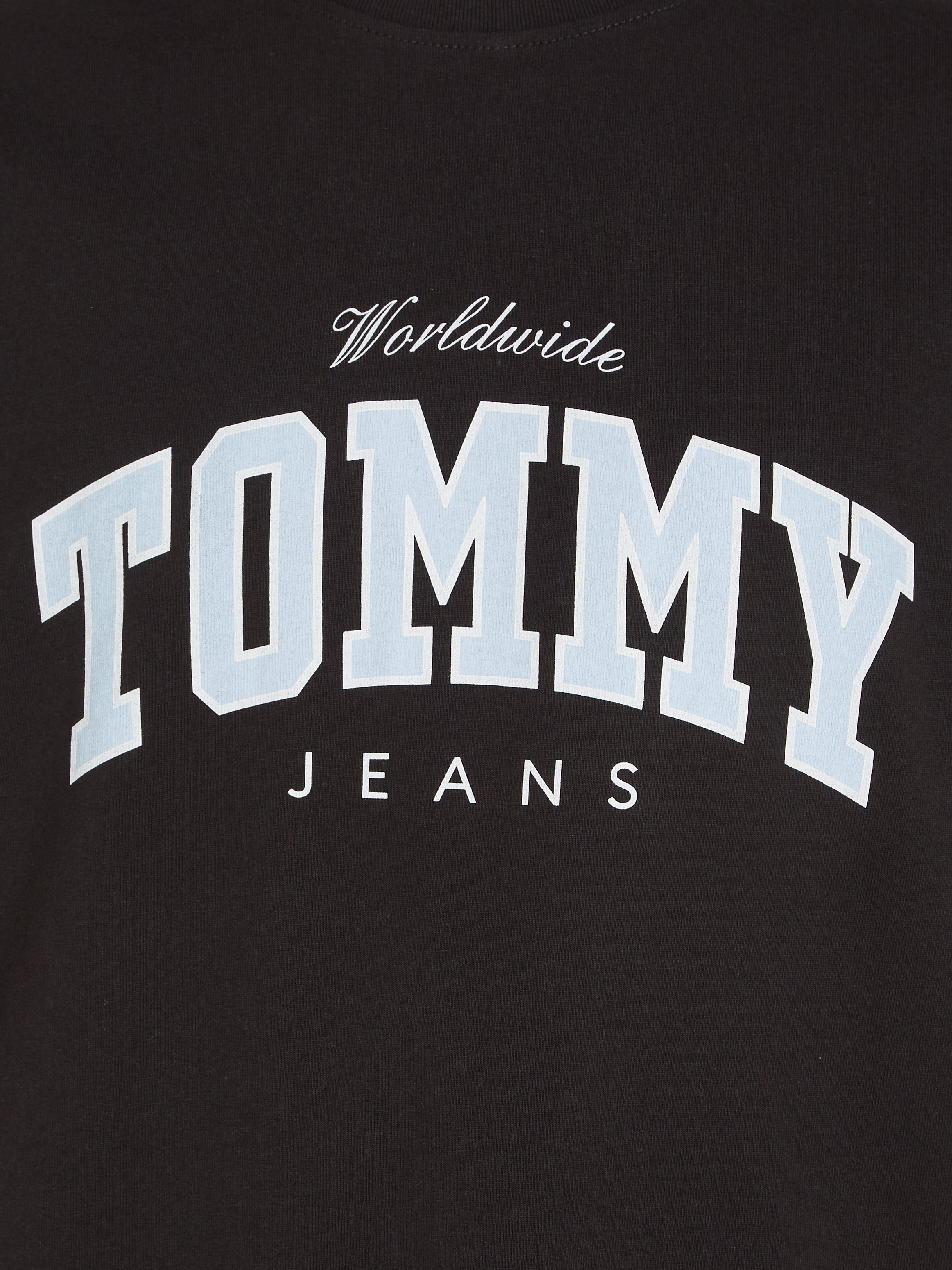 Jeans mit VARSITY TJM REG Black Tommy WW TEE EXT Rundhalsausschnitt T-Shirt