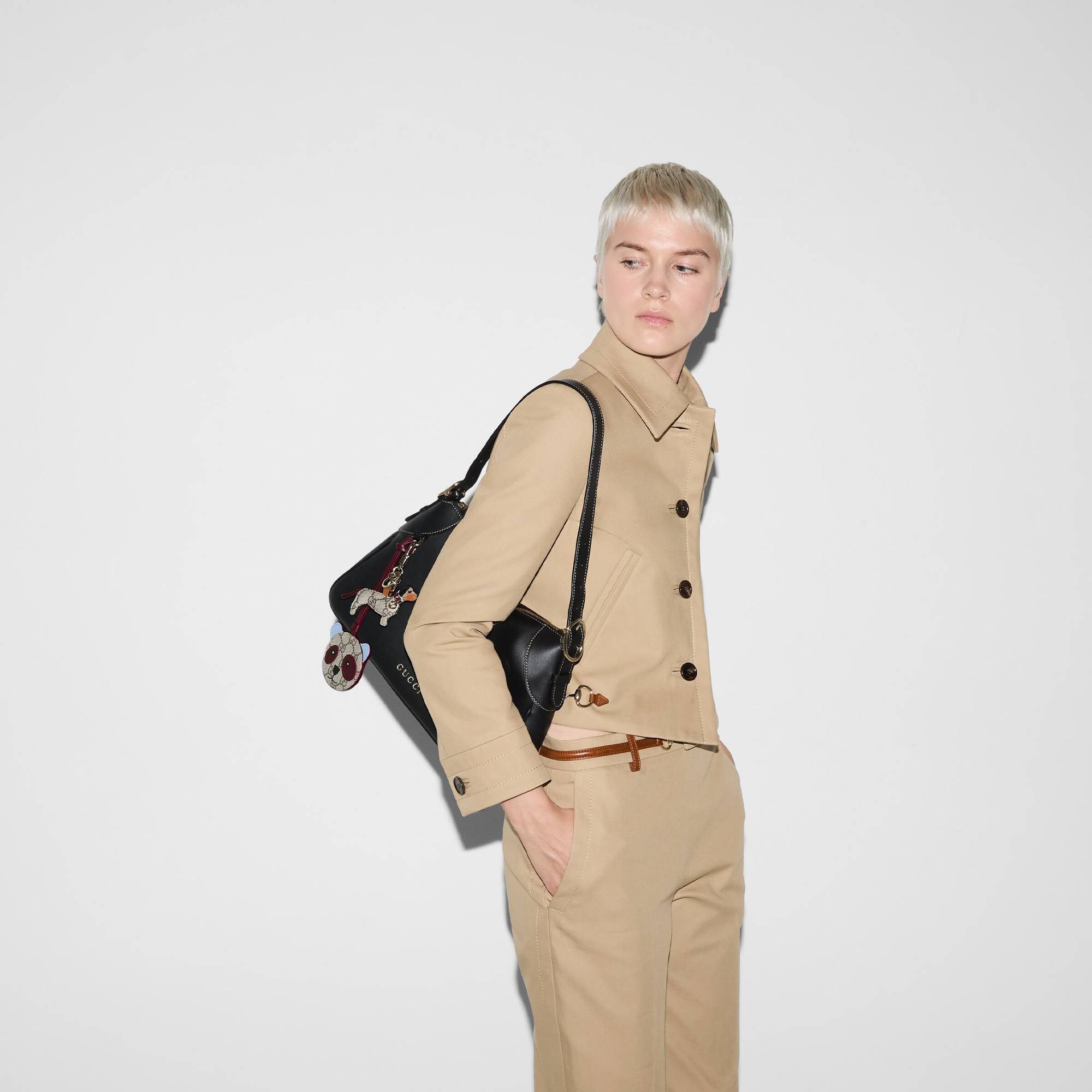 GUCCI Schultertasche GG Emblem Medium
