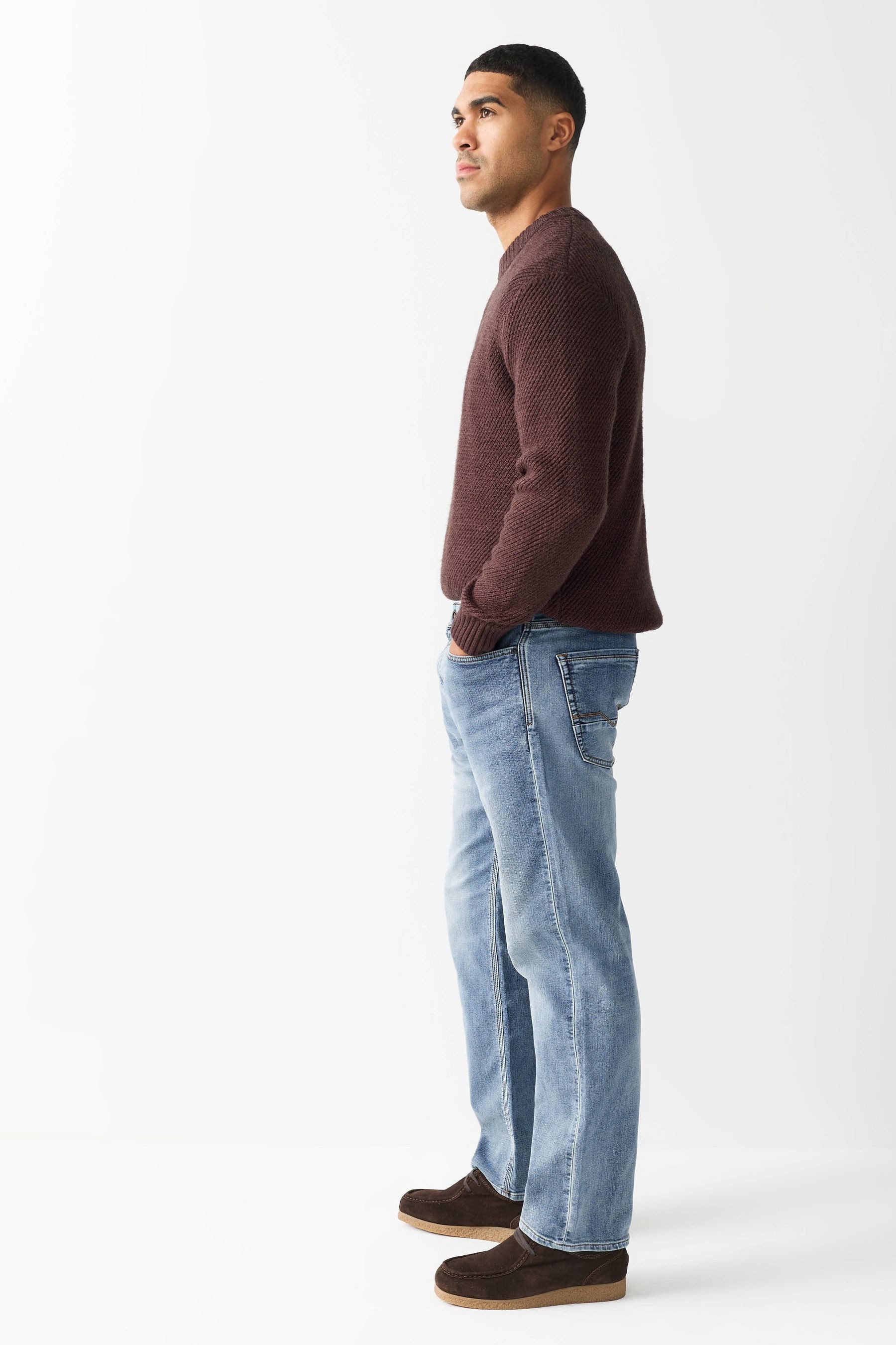 Next Straight-Jeans Straight Fit Jeans mit Comfort Stretch (1-tlg)