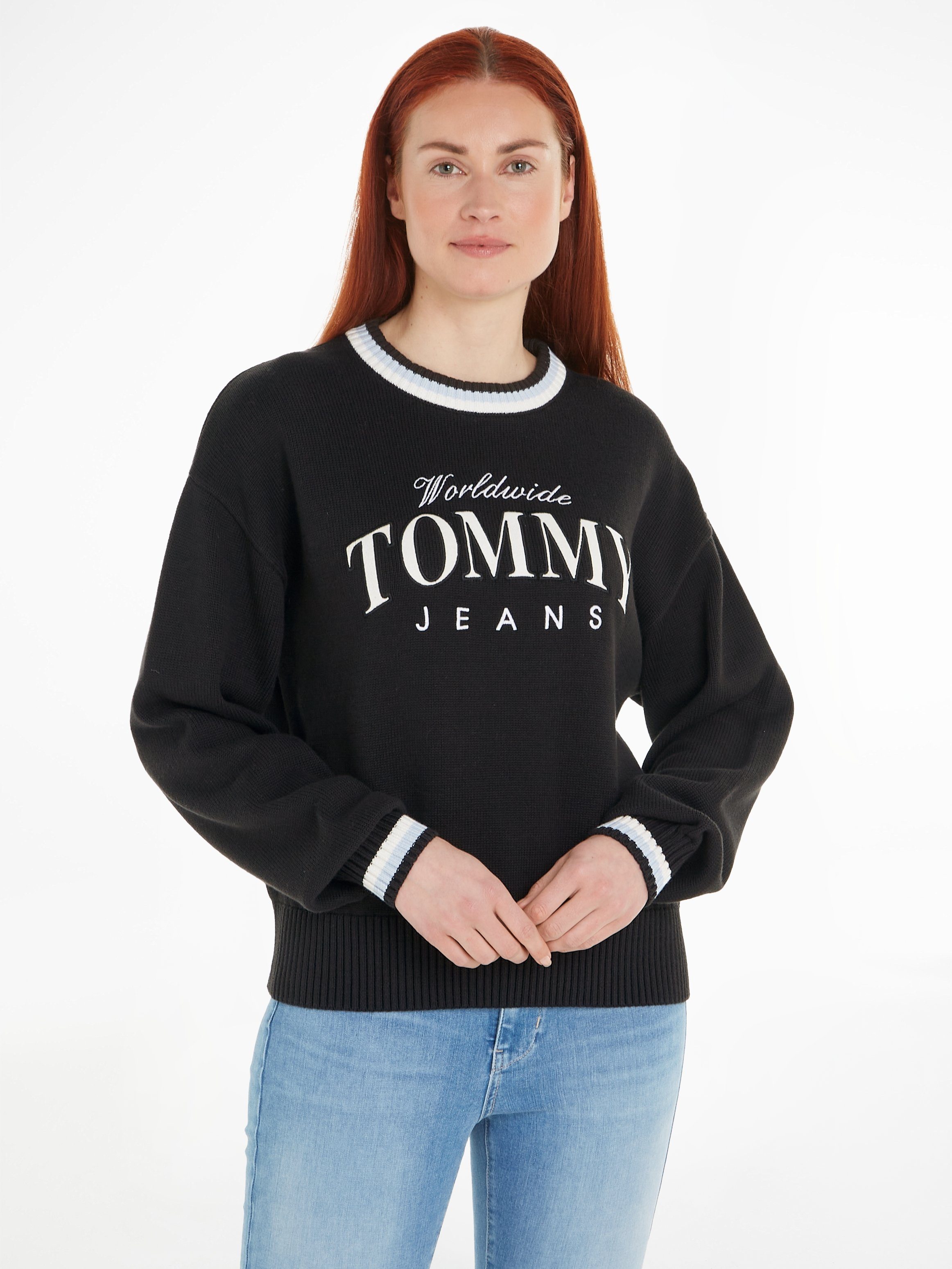 Logoschriftzug mit Strickpullover Tommy TJW SWEATER Jeans VARSITY