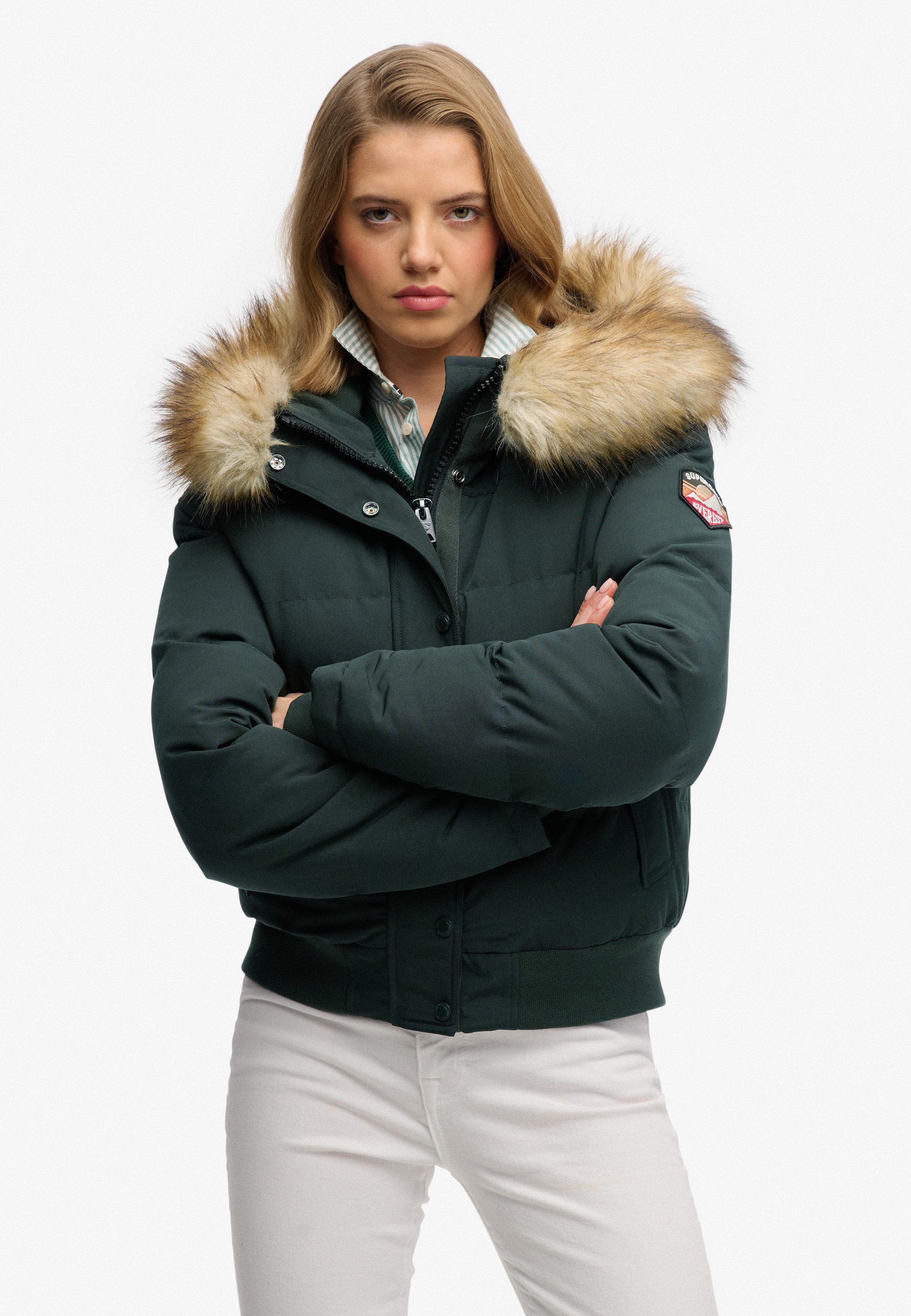 Superdry Steppjacke EVEREST HOODED BOMBER JKT Kunstfaser, slim fit