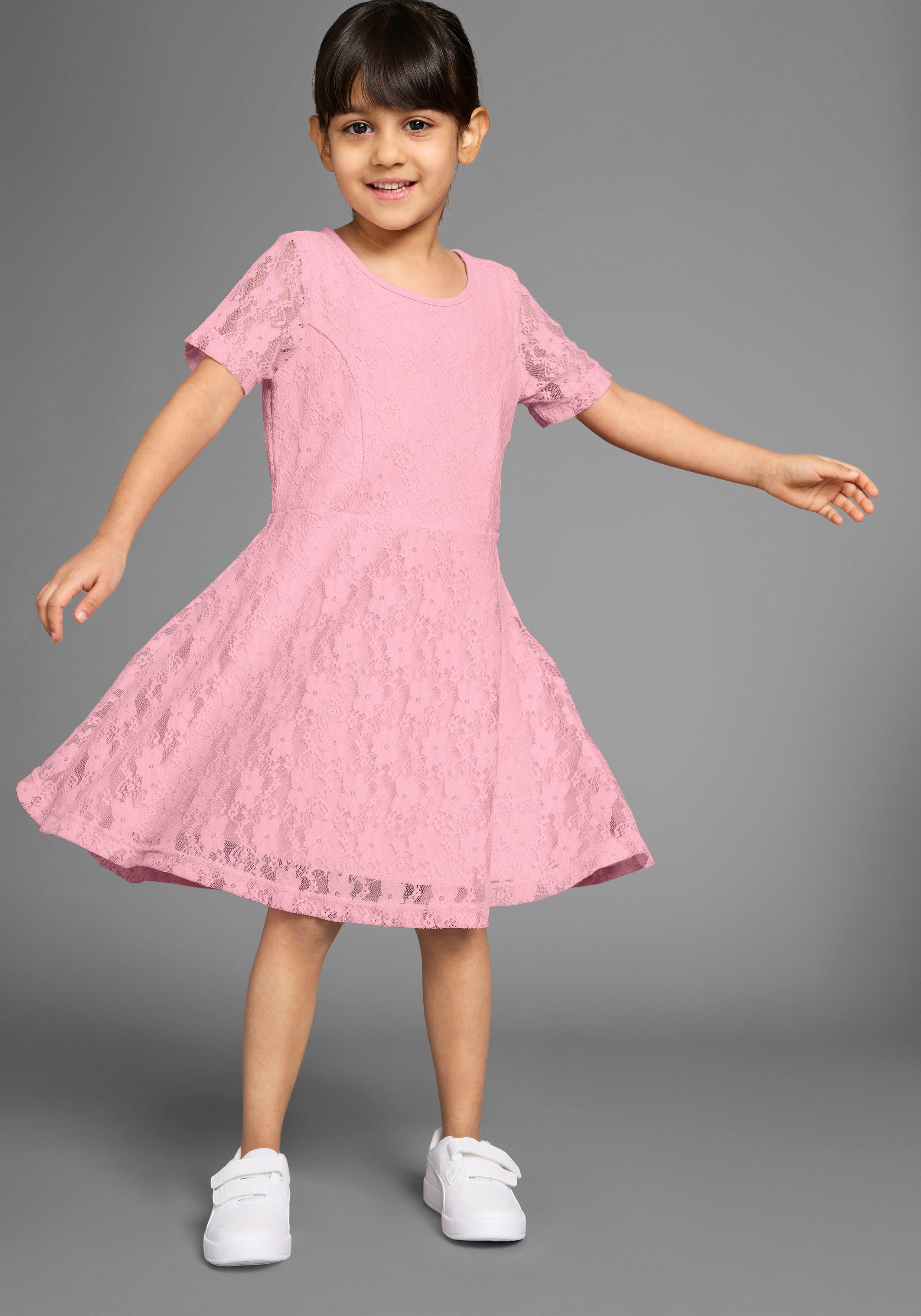 KIDSWORLD Spitzenkleid Jerseykleid mit aufwendiger Spitze Festliches Kleid mit Spitze – Bild 2 von 5