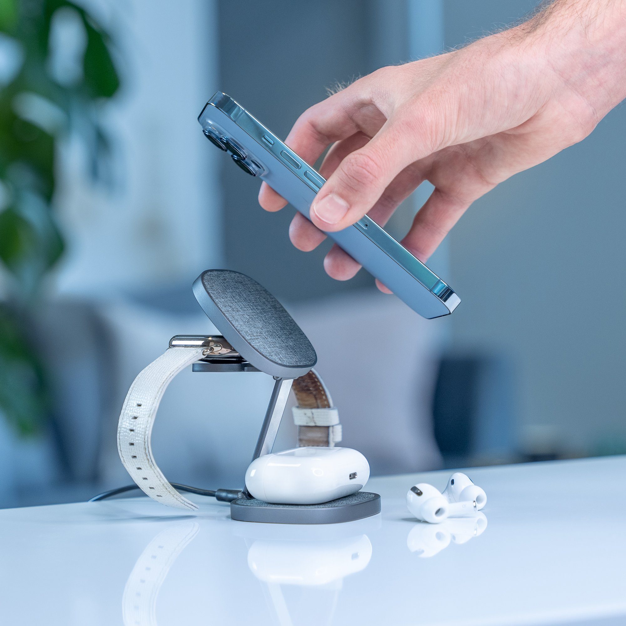 XLAYER 3 in 1 Ladestation Apple Wireless Charger, Klappbar I Magsafe I 15W Wireless Charger