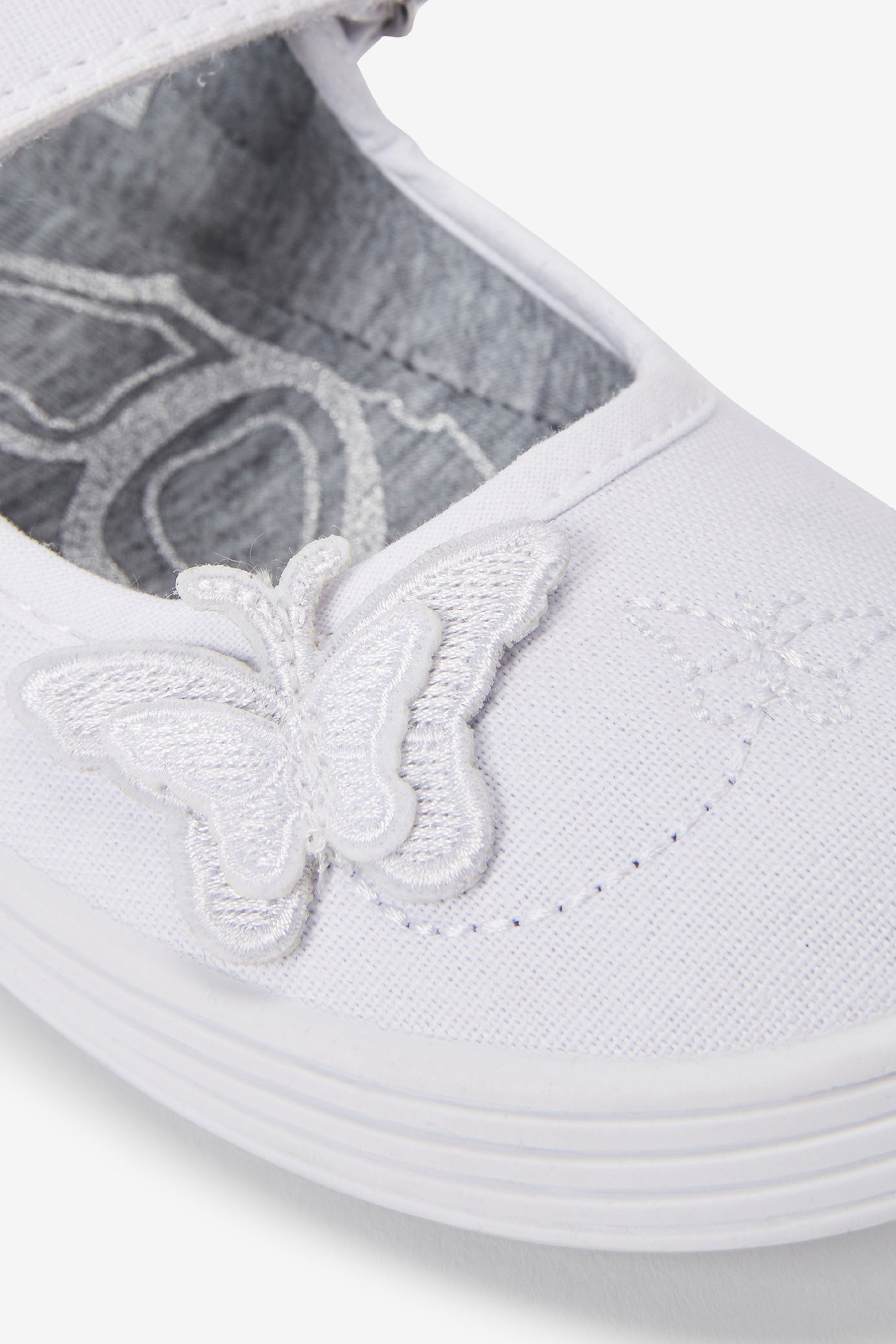 Next Turnschuhe mit aufgestickten Schmetterlingen Mary-Jane-Schuhe – Bild 4 von 4