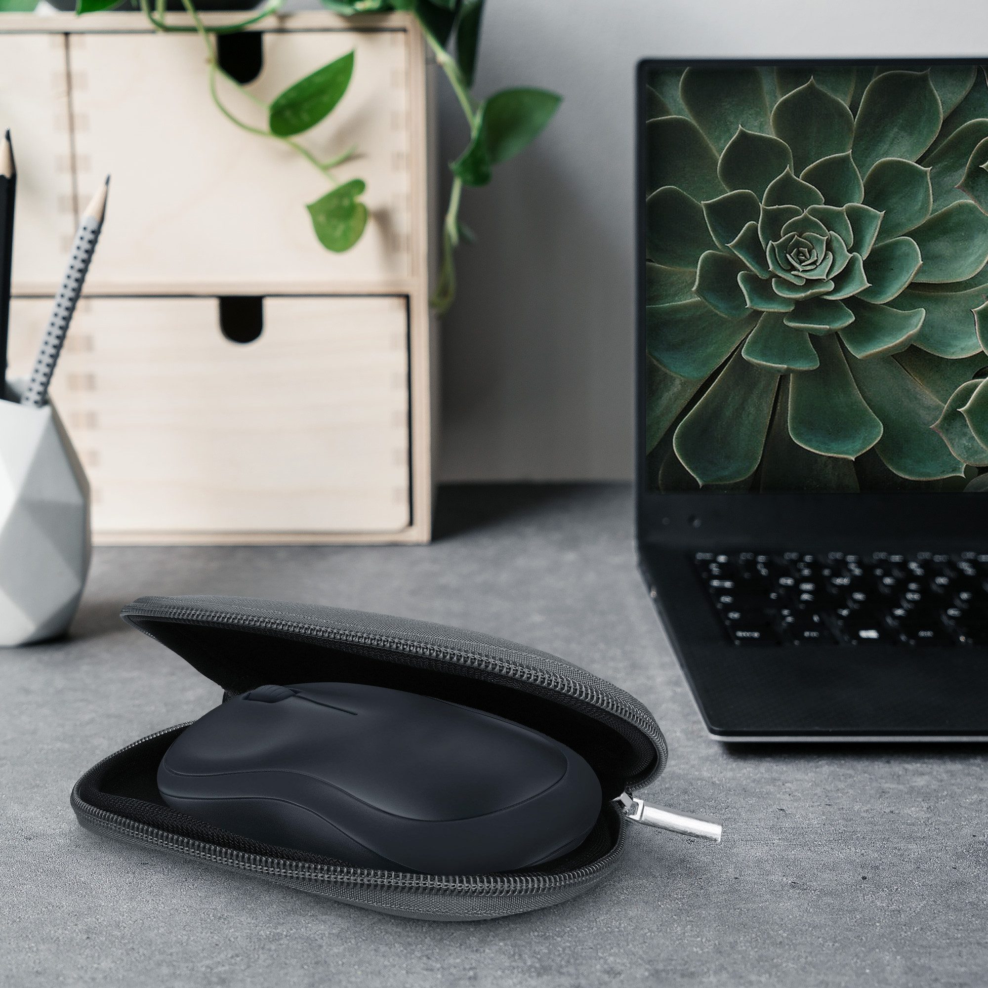 kwmobile Mausfüße Hülle für Logitech M220 SILENT / M235 / M185 (1-St), TPU Kunstleder