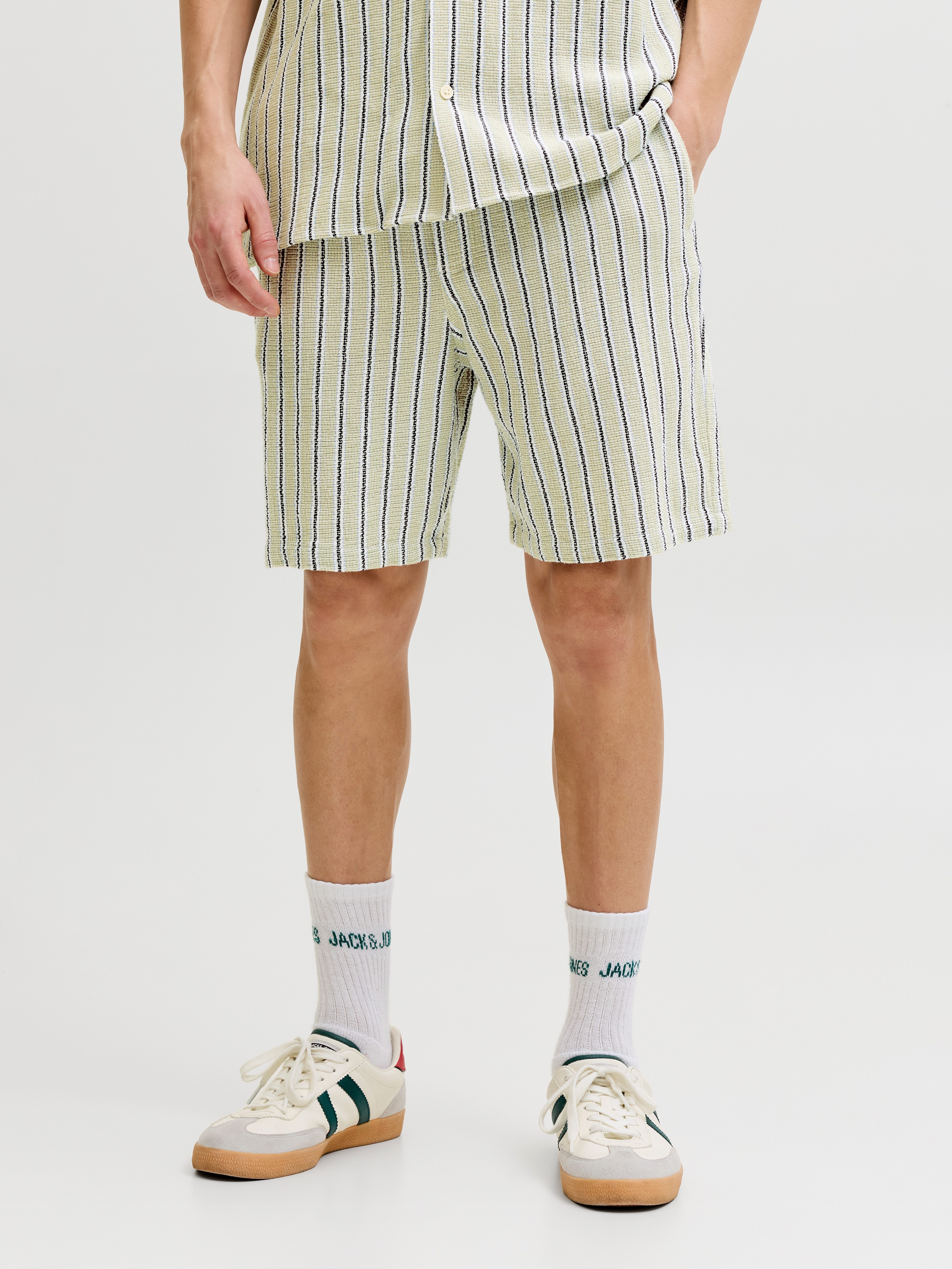 Jack & Jones Sweatshorts JPSTJAIDEN COBA STRIPE JOG SHORT SRT SN