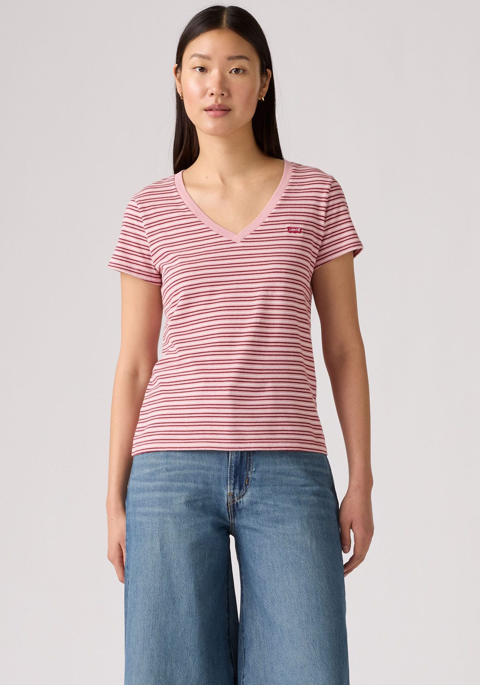 Levi's® V-Shirt PERFECT VNECK mit Mini-Batwing-Logostickerei günstig online kaufen