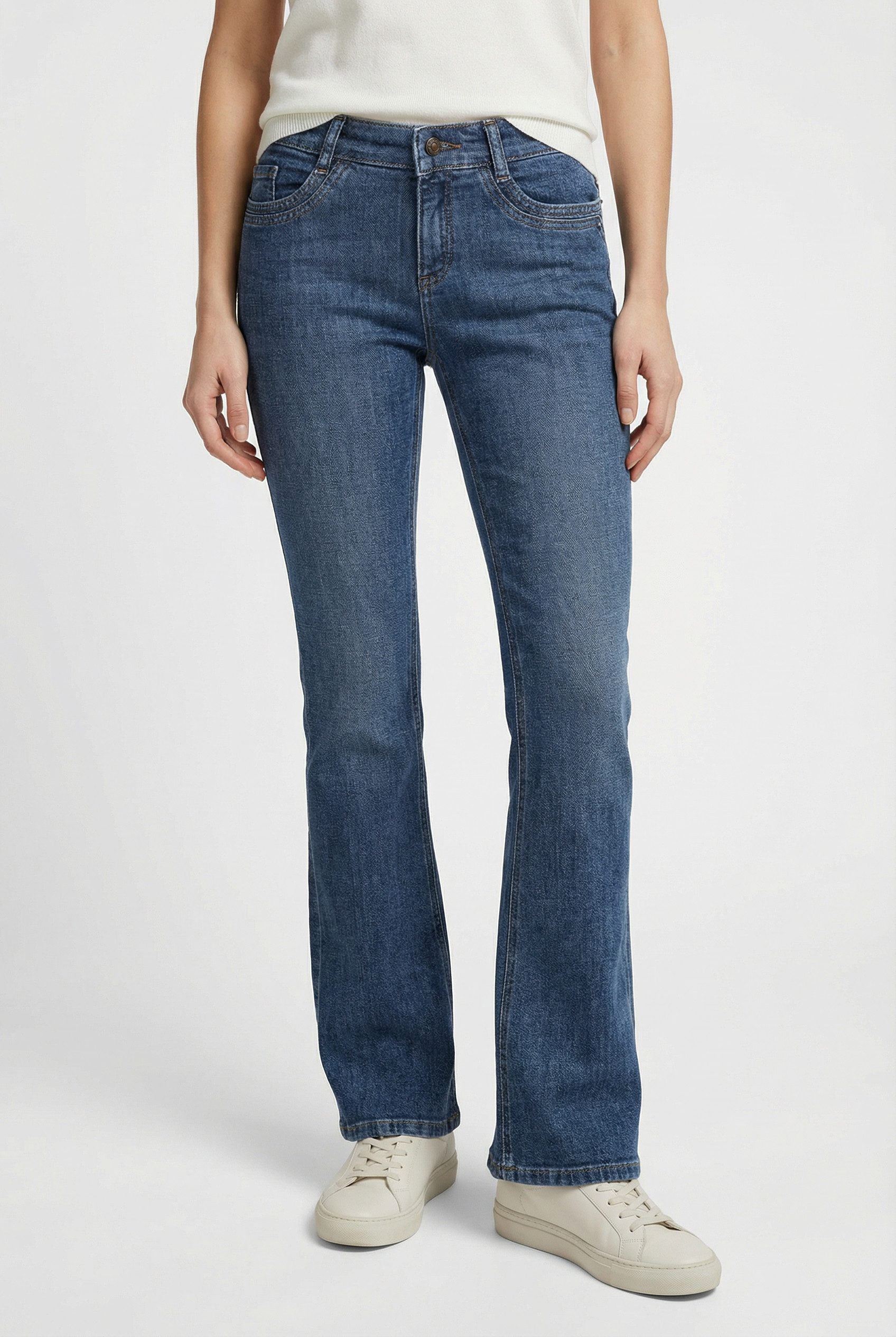 MAC Bootcut-Jeans DETROIT flared Aufwendig gearbeitete Details an den Vordertaschen