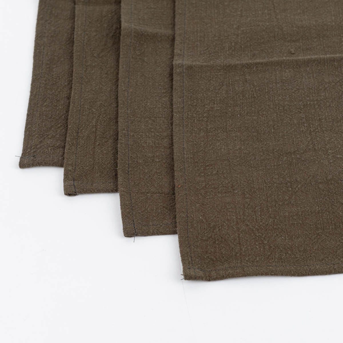 SCHÖNER LEBEN. Tischdecke Stoffservietten 4er Set Leinen khaki 40x40cm von SCHÖNER LEBEN., handmade