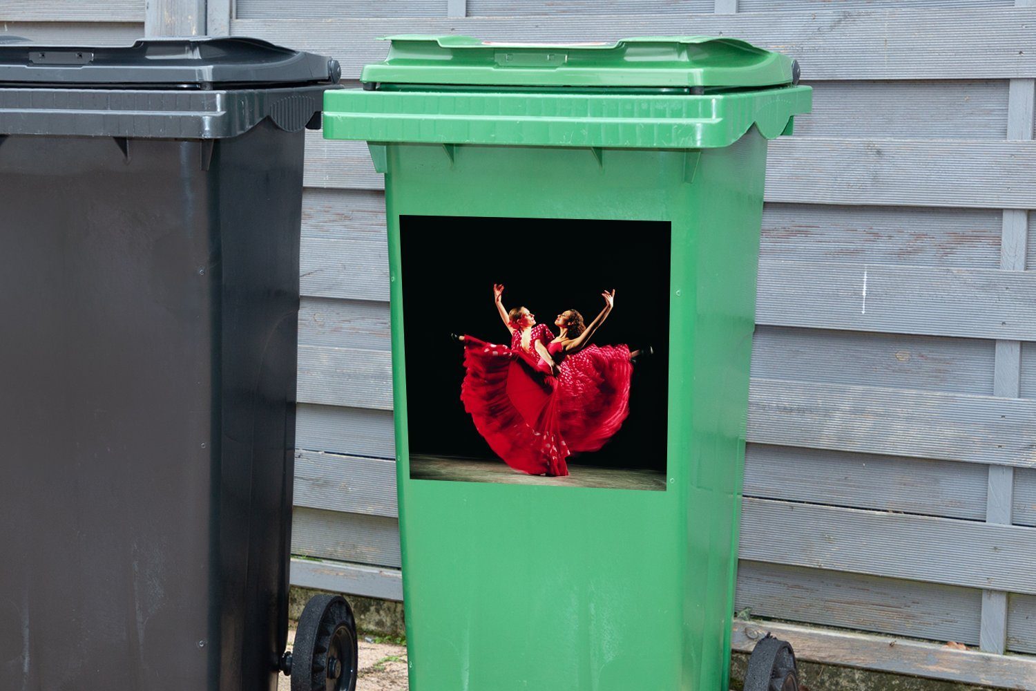 Mülleimer-aufkleber, Frauen Container, Abfalbehälter (1 einem Mülltonne, Wandsticker Flamenco MuchoWow tanzen Hintergrund Sticker, schwarzen Zwei den St), auf
