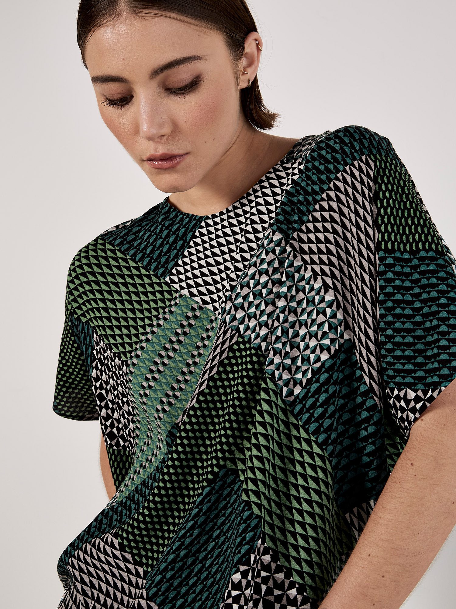 Apricot T-Shirt Patchwork Shirt (1-tlg) mit geometrischem Druck – Bild 3 von 5