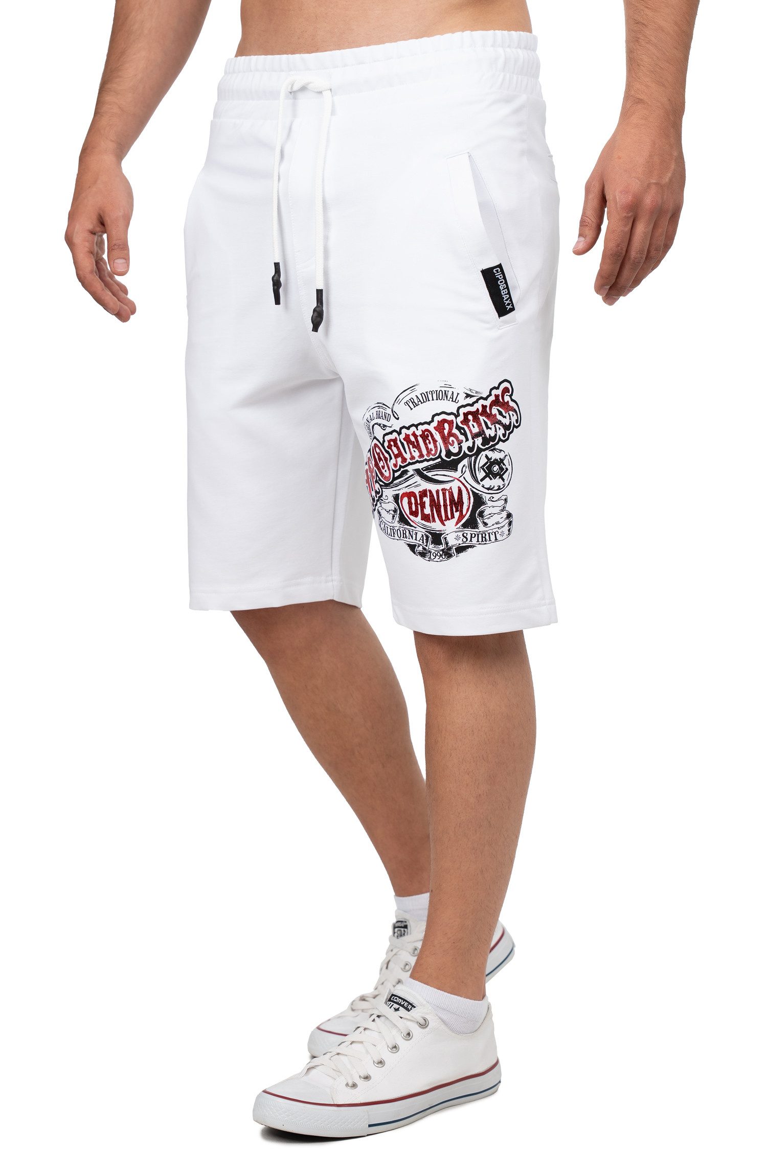 Cipo & Baxx Sweatshorts Herren Regular Fit Kurze Hose Mid Waist BA-CK274 auffälliger Frontprint im Tattoo-Style