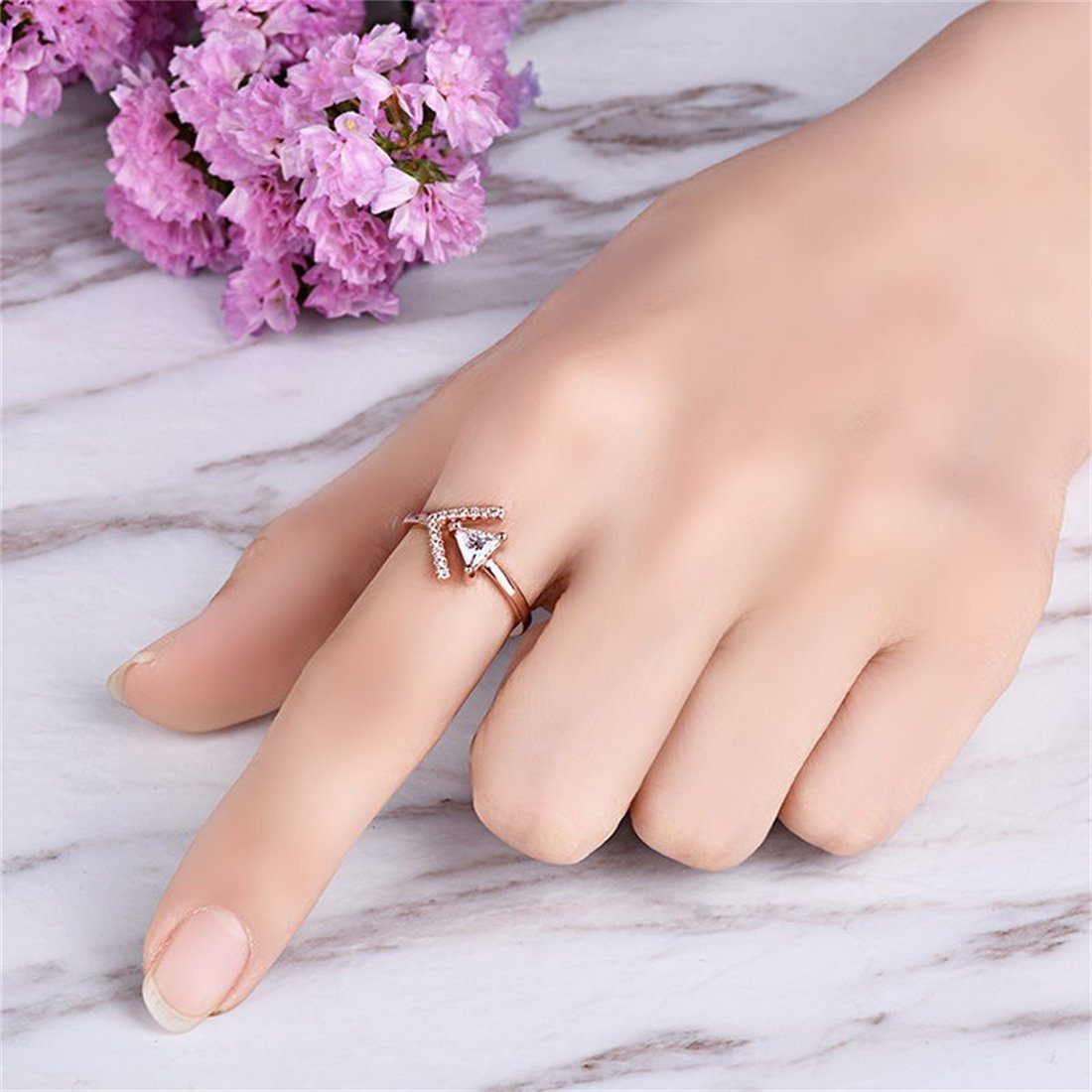 YOOdy~ Fingerring Damen Neu Mode Schmuck Geometrischen Dreieck Zirkonia Ring (1-tlg), Mit Platinum und Roségold Farbe, Bietet Elegante Stil und Frischer Platin Farbe
