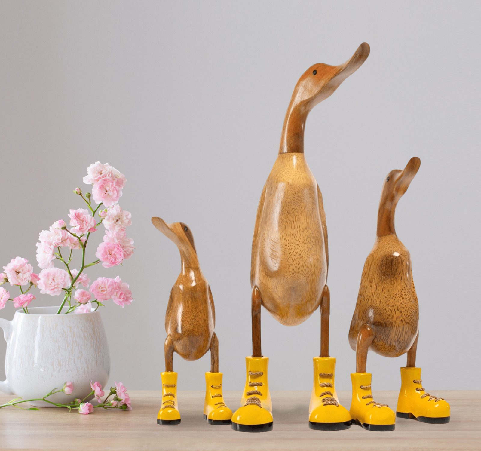 Rikmani Dekofigur Holzfigur Ente, Handgefertigte Dekoration aus Holz, Geschenk, Perfekt als Deko & Geschenk zu jedem Anlass