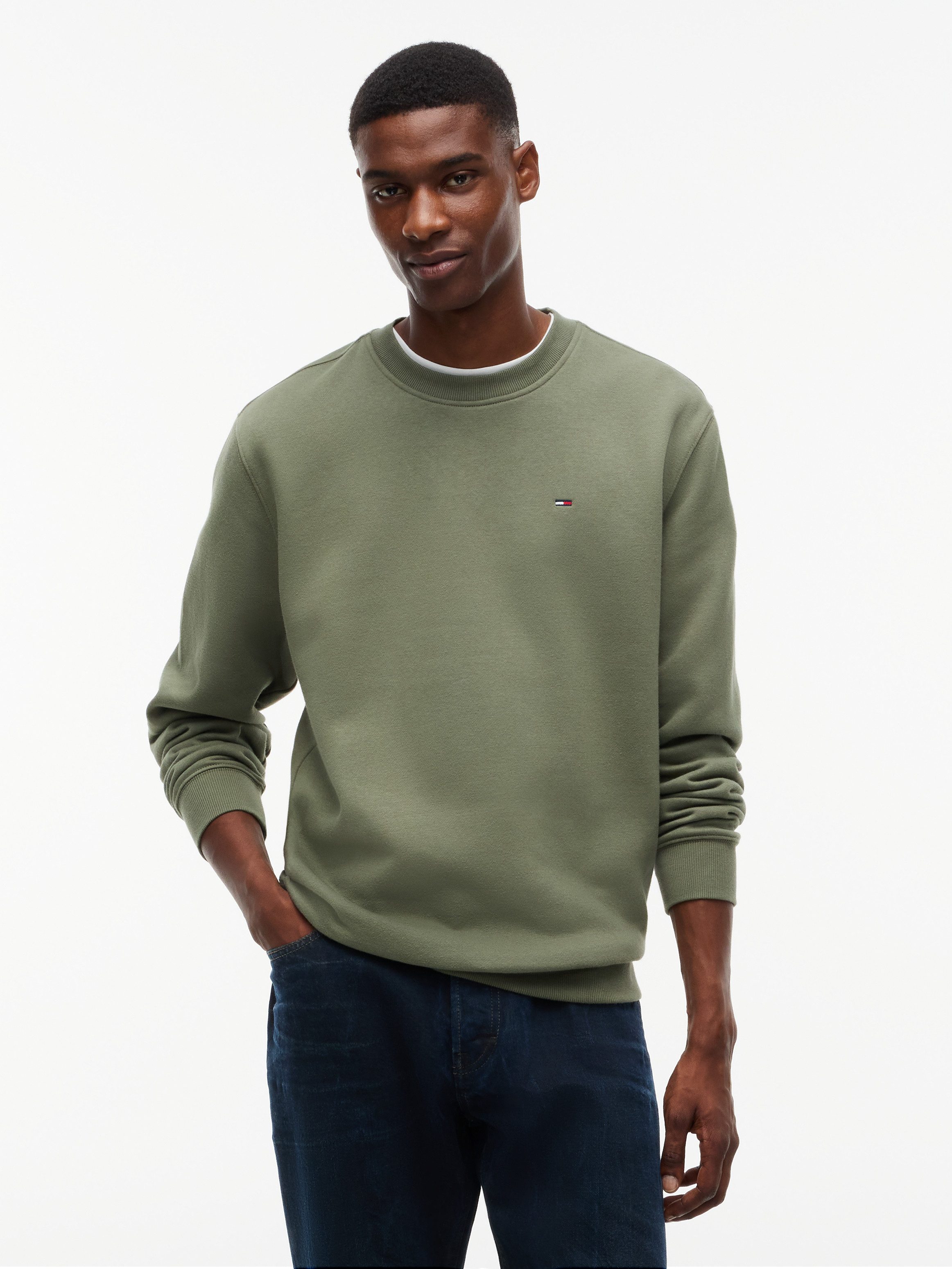 Tommy Jeans Sweatshirt TJM REGULAR FLAG CREW NECK Mit besticktem Markenlogo auf Brusthöhe