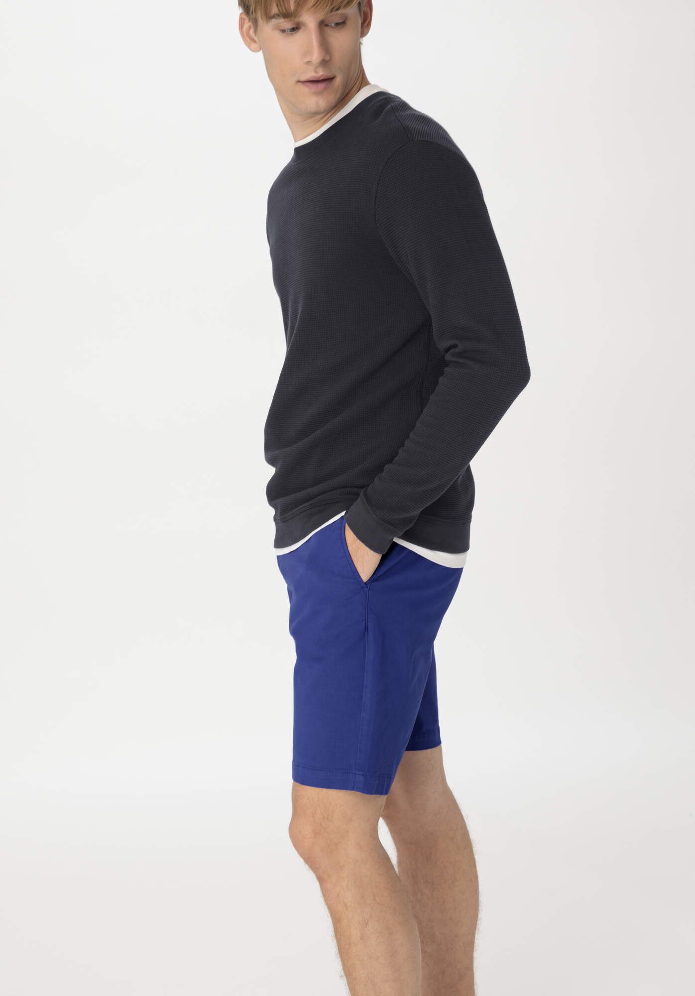 Hessnatur Chinoshorts LENN Regular aus Bio-Baumwolle (1-tlg)