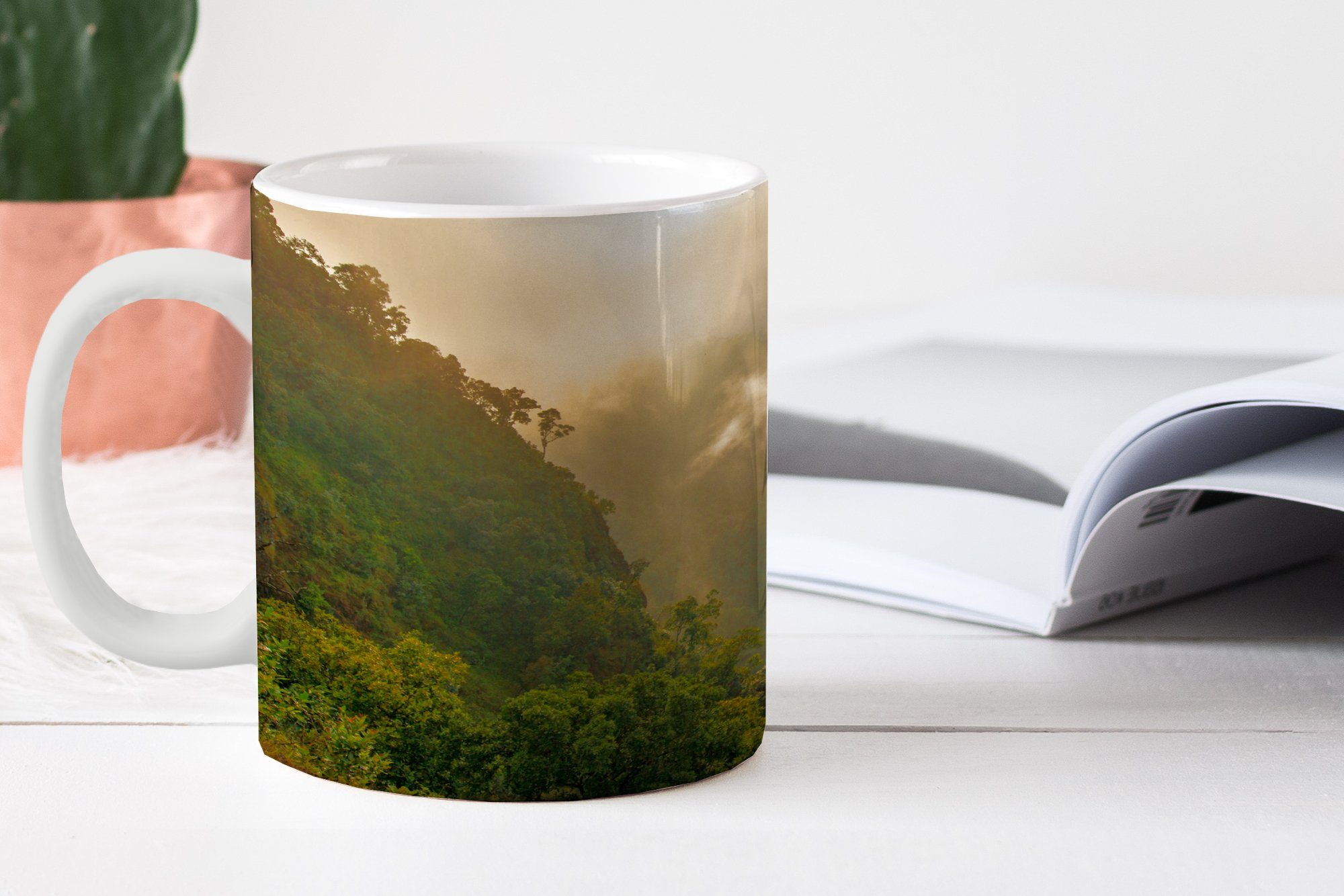 Dschungel, Keramik, Sonnenschein und thailändischen Geschenk Teetasse, Kaffeetassen, MuchoWow Teetasse, dem Wolken über Becher, Tasse