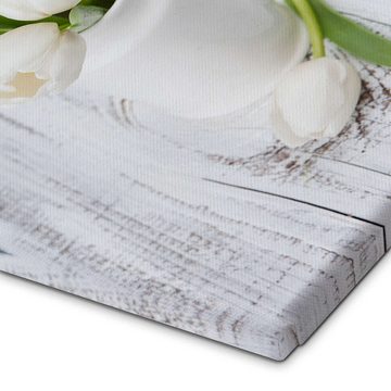Posterlounge Leinwandbild Editors Choice, Weiße Tulpen auf geweißtem Holz, Fotografie