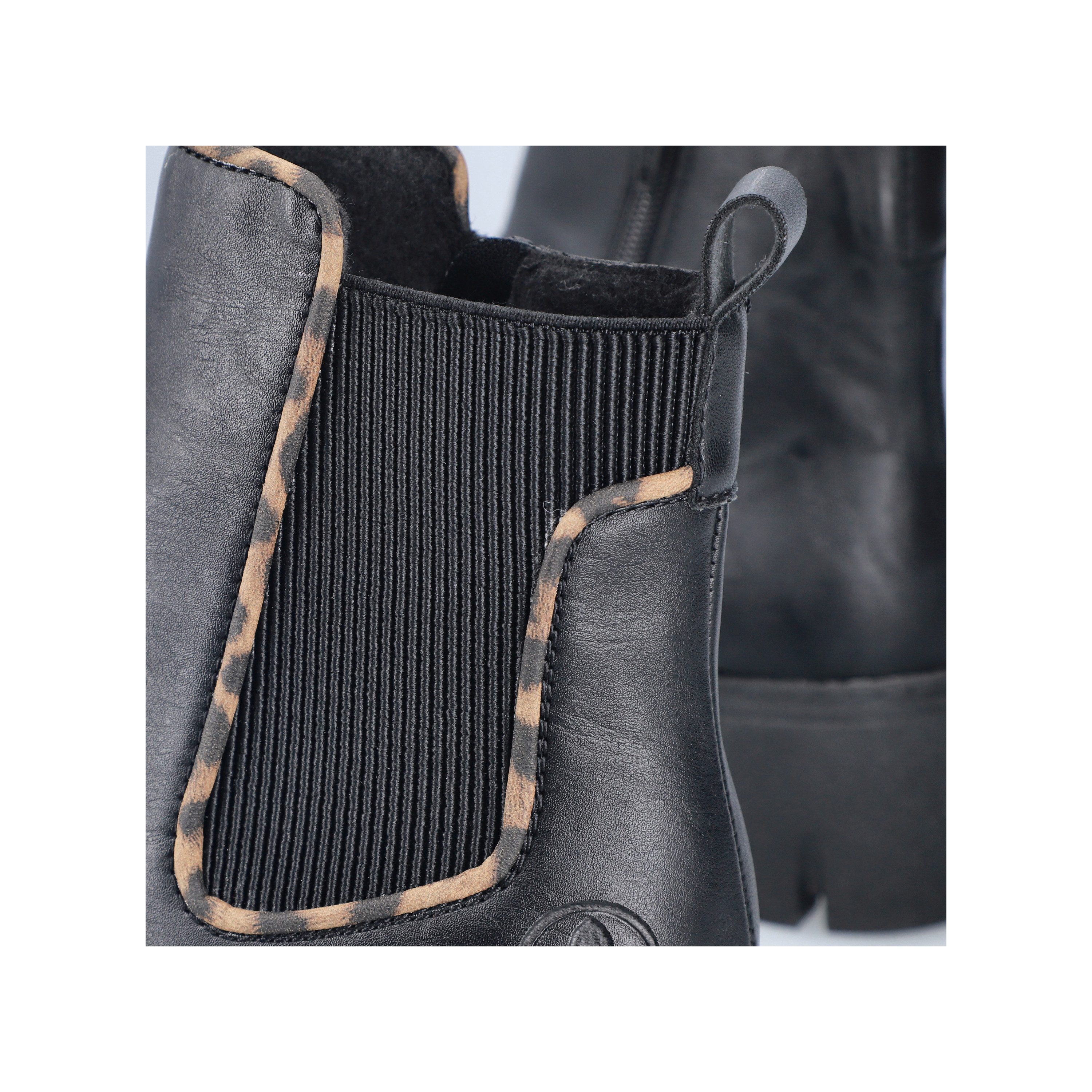 Rieker Chelseaboots Stiefelette mit dekorativer Einfassung in Leo-Optik – Bild 2 von 5
