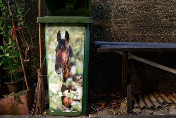 MuchoWow Wandsticker Pferde - Blüte - Frühling - Tiere (1 St), Mülleimer-aufkleber, Mülltonne, Sticker, Container, Abfalbehälter