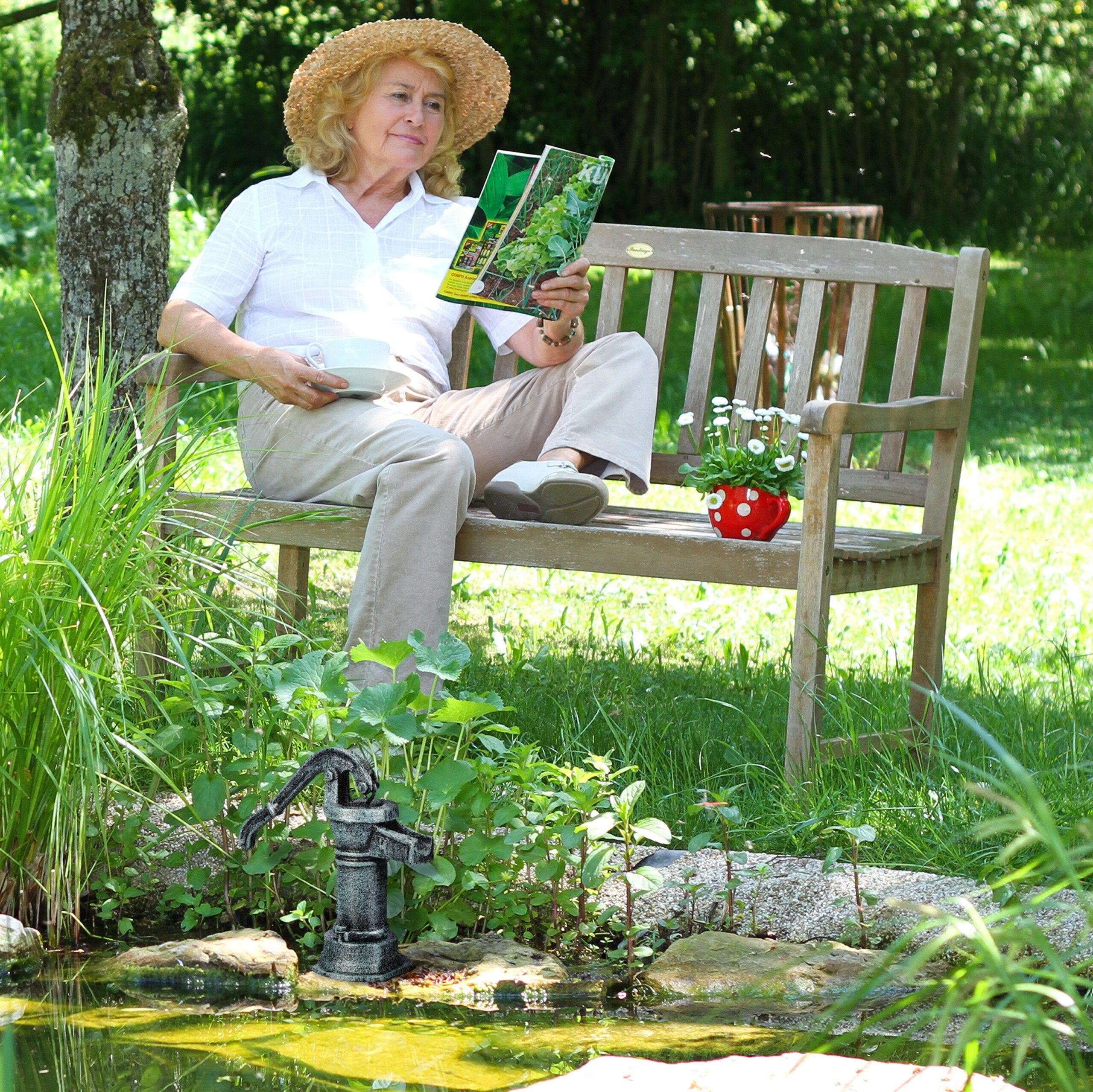 relaxdays Gartenfigur Nostalgische Deko Pumpe Gusseisen aus