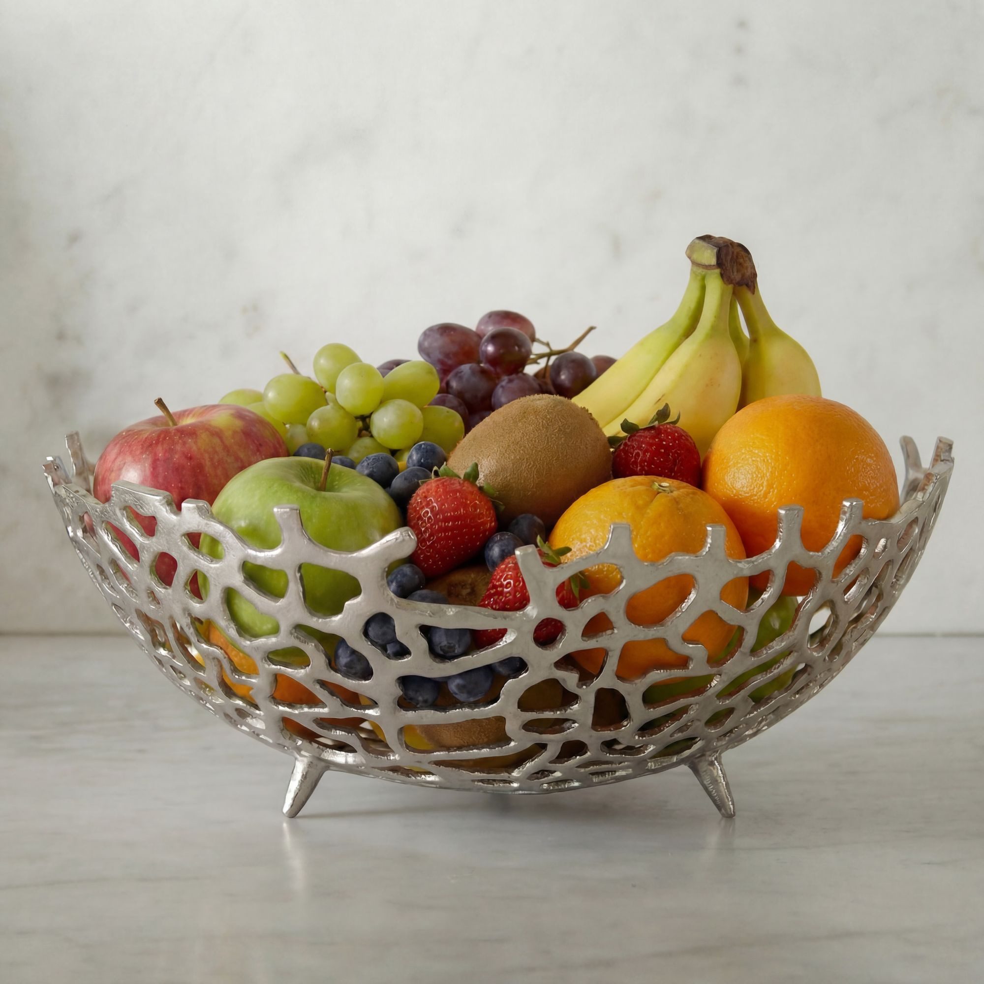 Wohnling Obstschale WL7.558 Früchtekorb Aluminium Silber 46cm Dekoschale Obstkorb Metall, Aluminium, (Schöne Früchteschale in schicker Korallenoptik), Drei kleine Standbeine für sicheren Halt